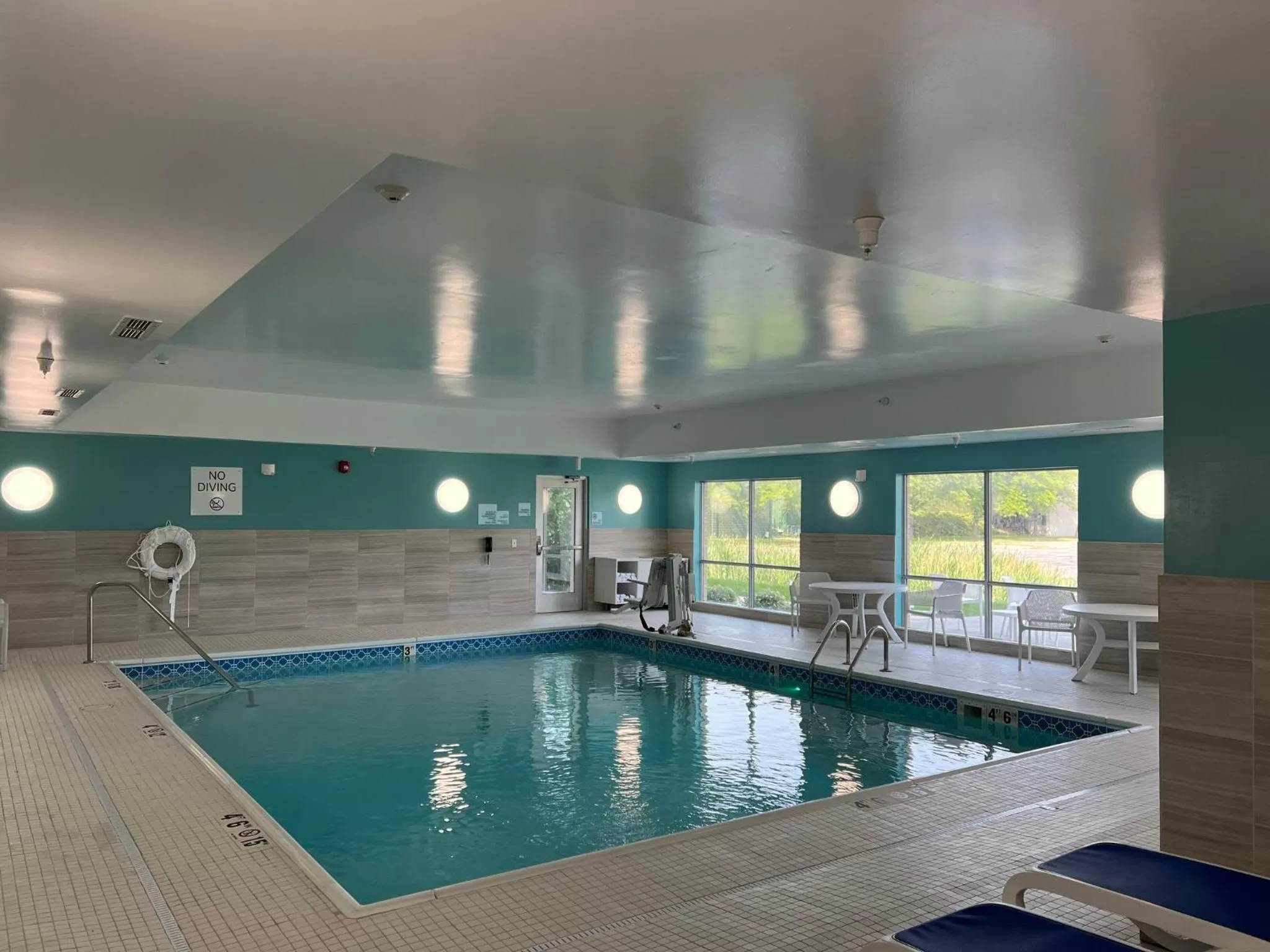 Swimming pool in Holiday Inn Express & Suites - Michigan City by IHG