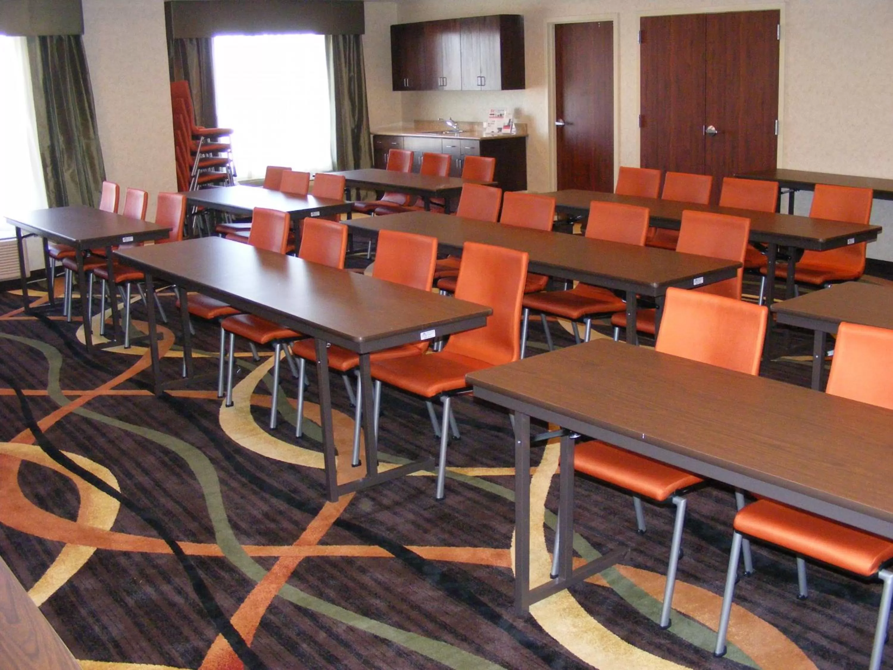 Meeting/conference room in Holiday Inn Express Hotel & Suites Muskogee by IHG