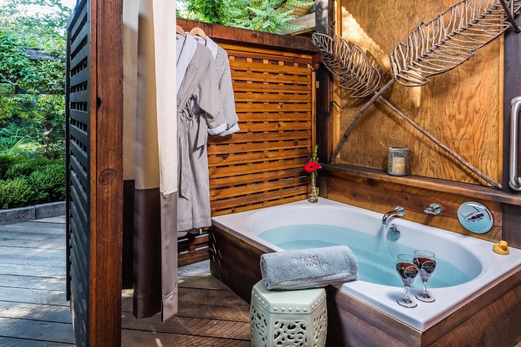 Patio in Eden Vale Inn