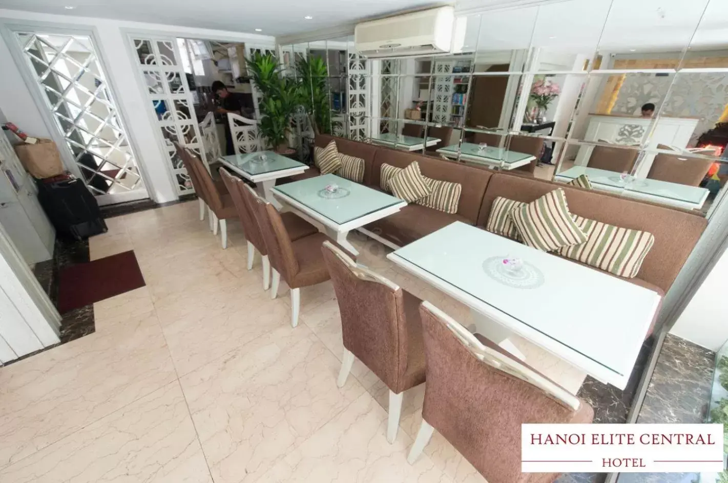 Dining area in Elite Central Hotel Hanoi