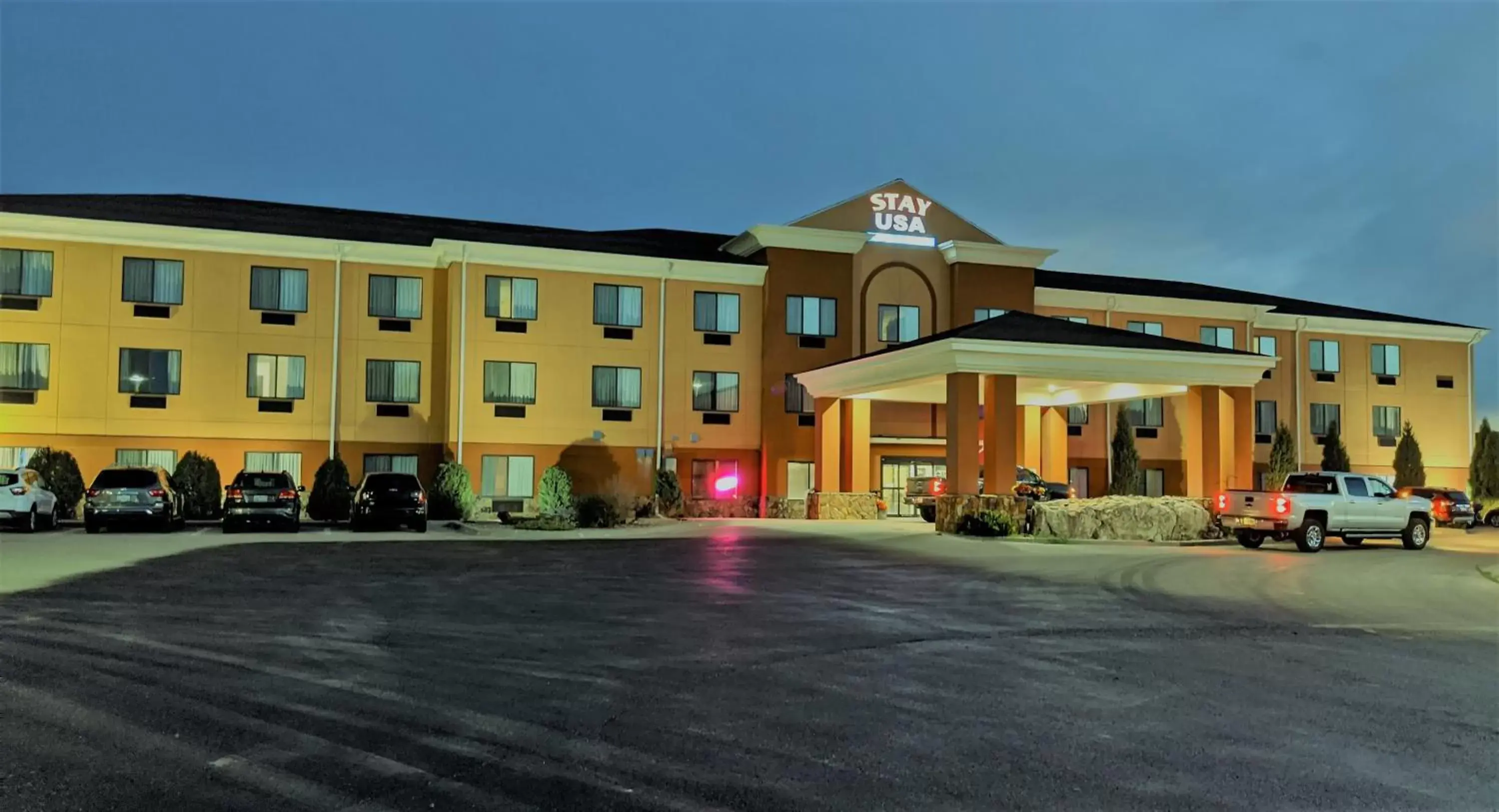Property Building in Stay USA Hotel and Suites