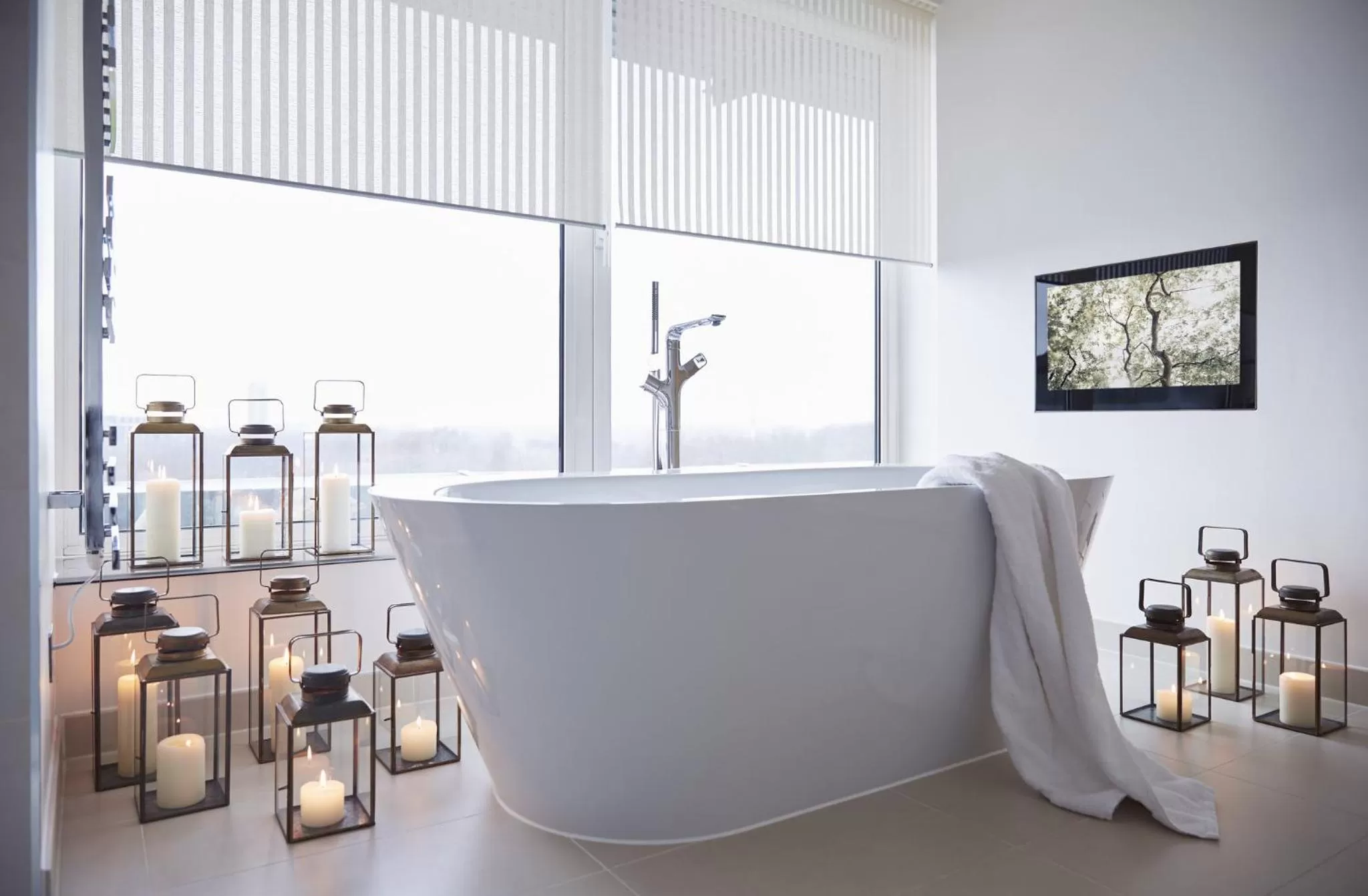 Photo of the whole room in COMO Metropolitan London