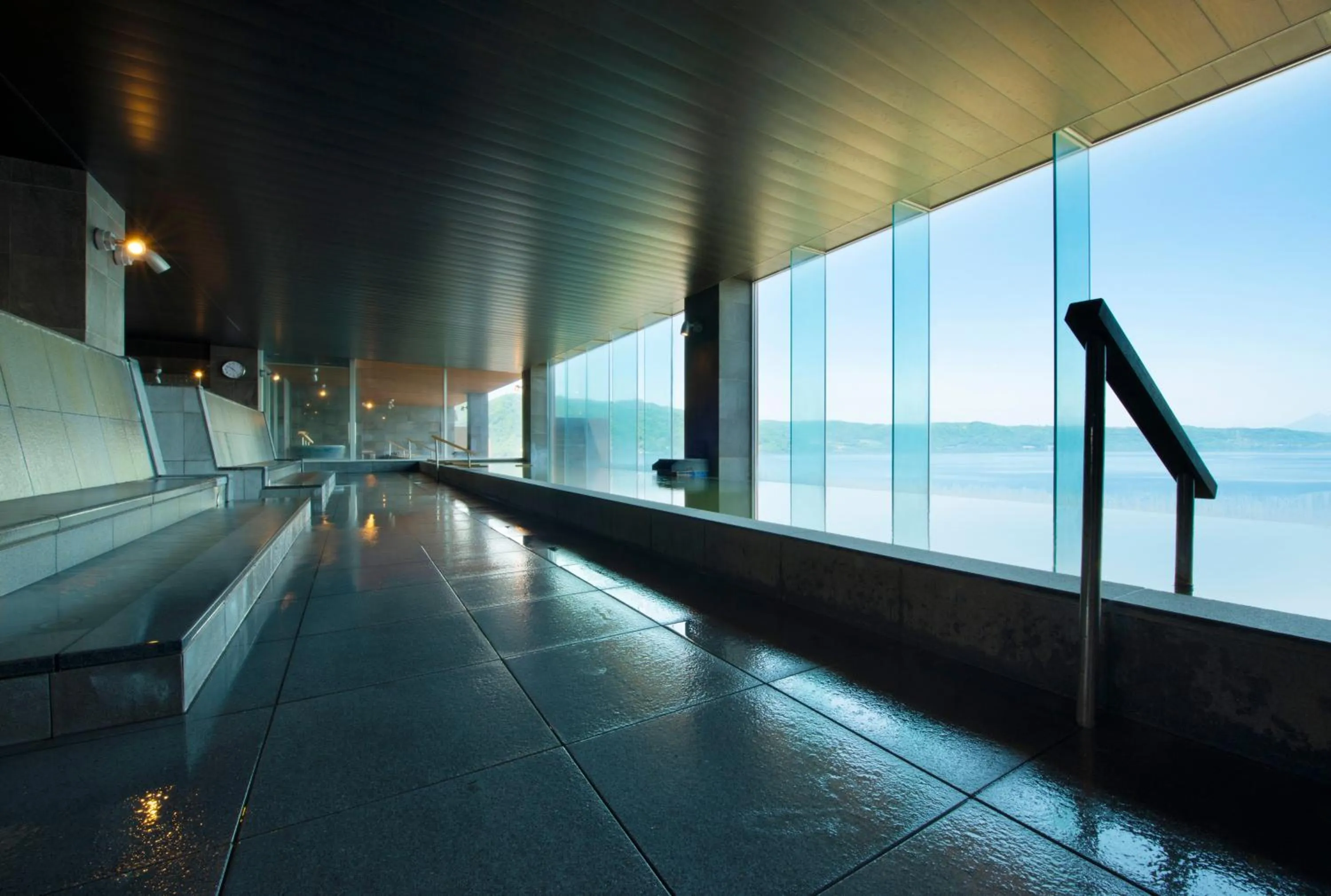 Hot Spring Bath in Toyako Manseikaku Hotel Lakeside Terrace