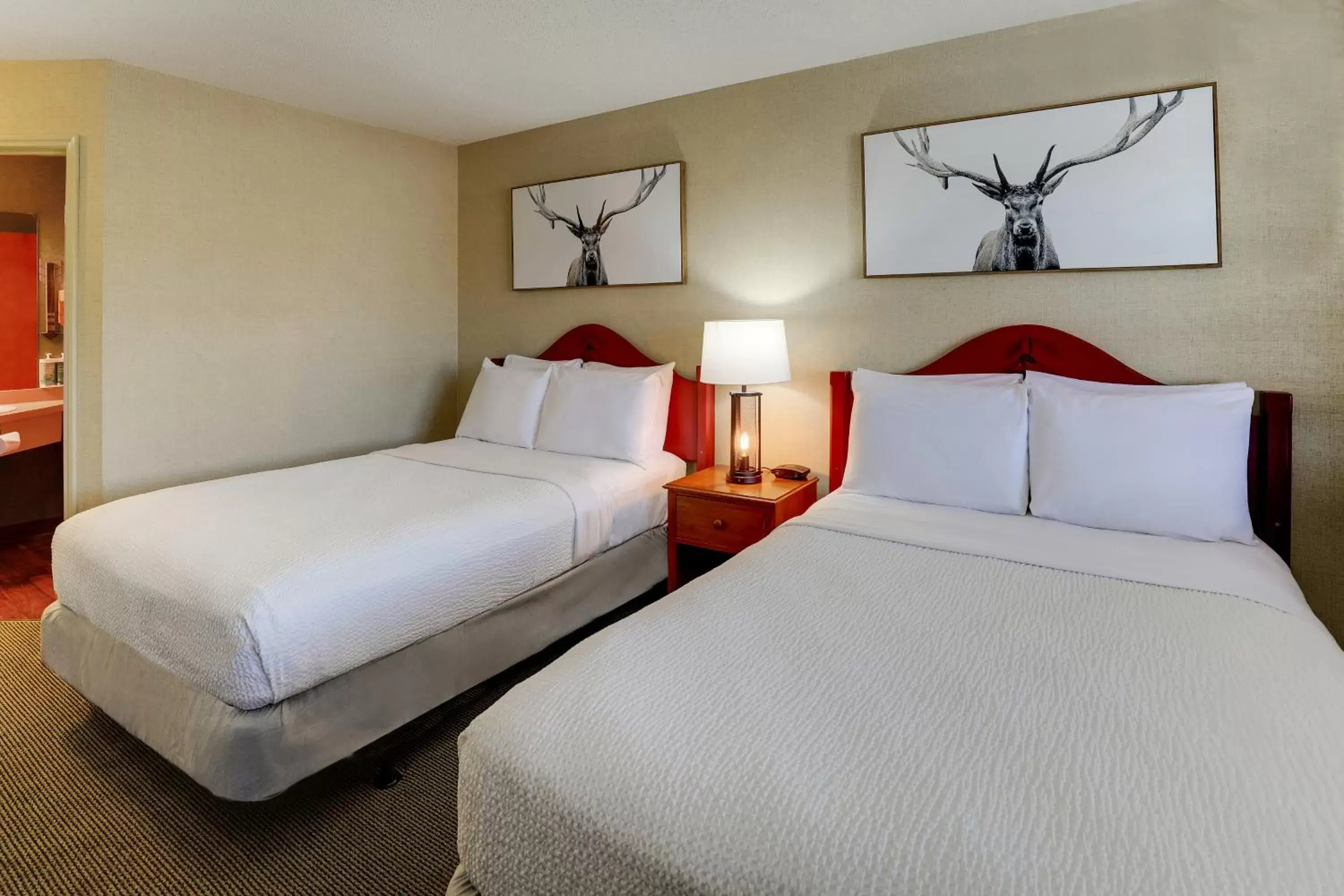 Bed in Stoney Creek lnn Galena Bed in Stoney Creek lnn Galena