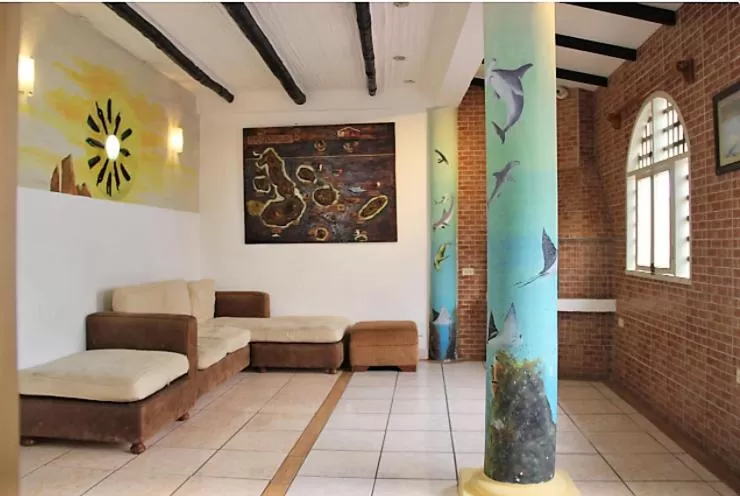 Property building in Hotel Crossman