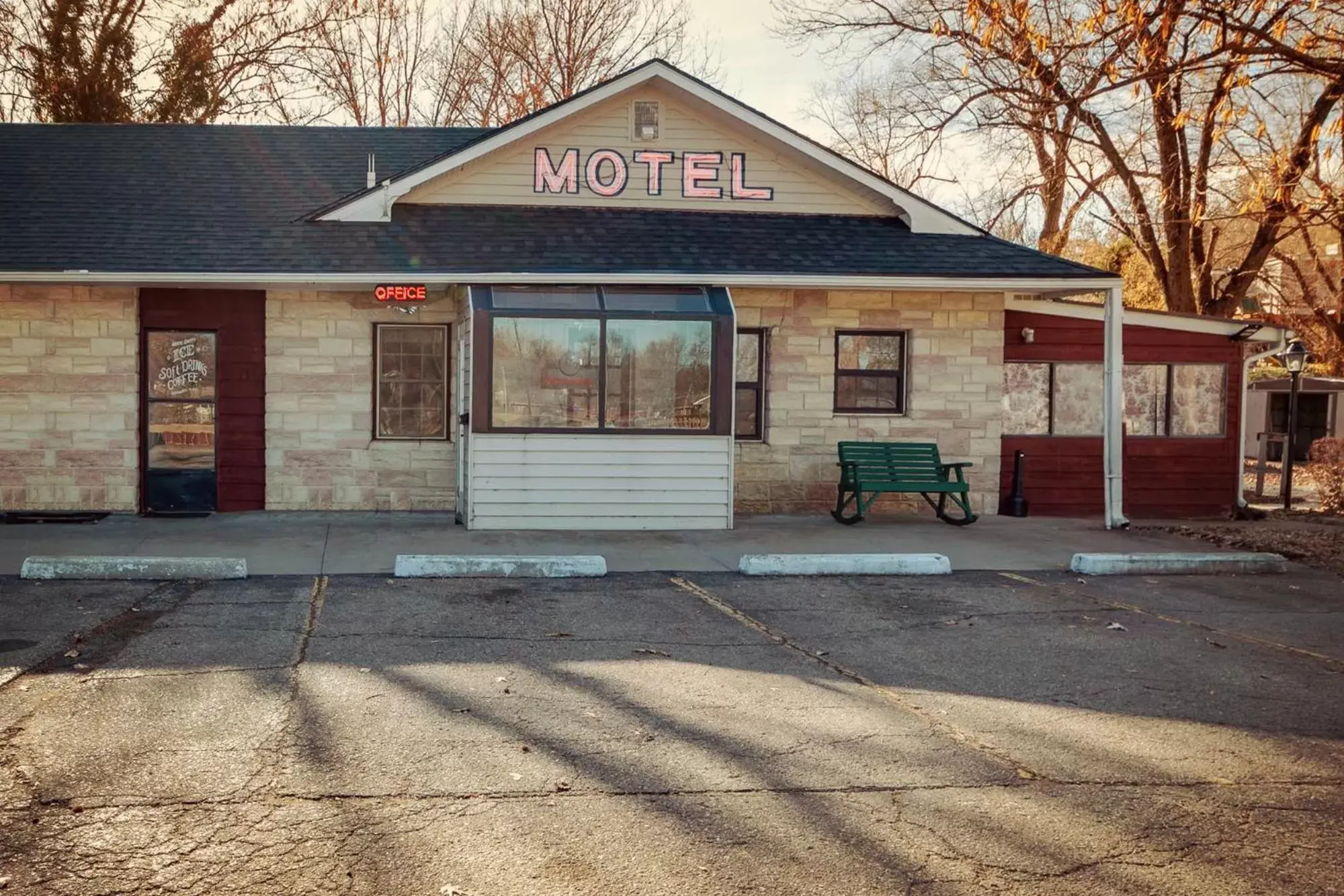 Property Building in Simmer Motel
