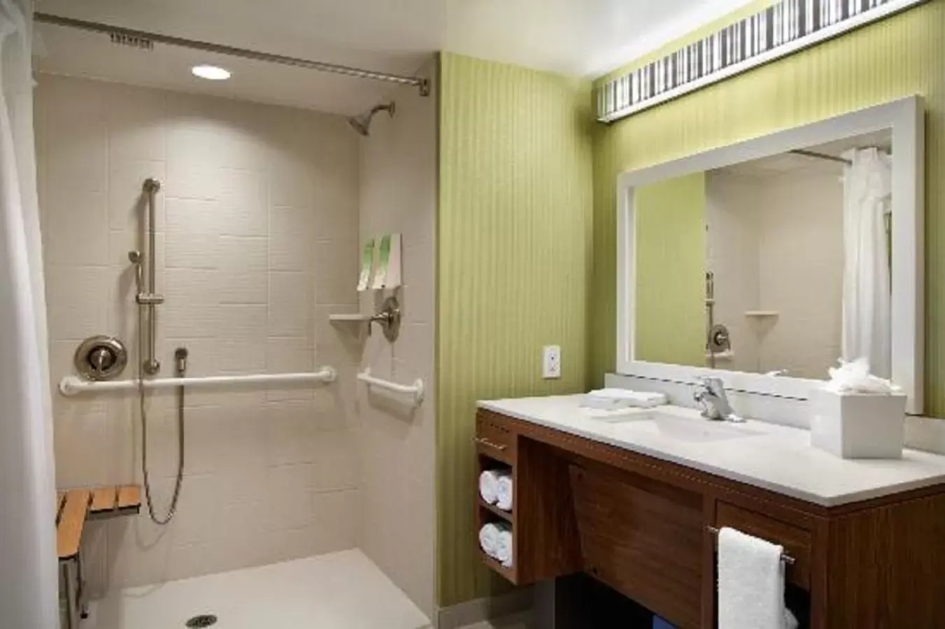 Bathroom in Home2 Suites By Hilton Columbus/West, OH