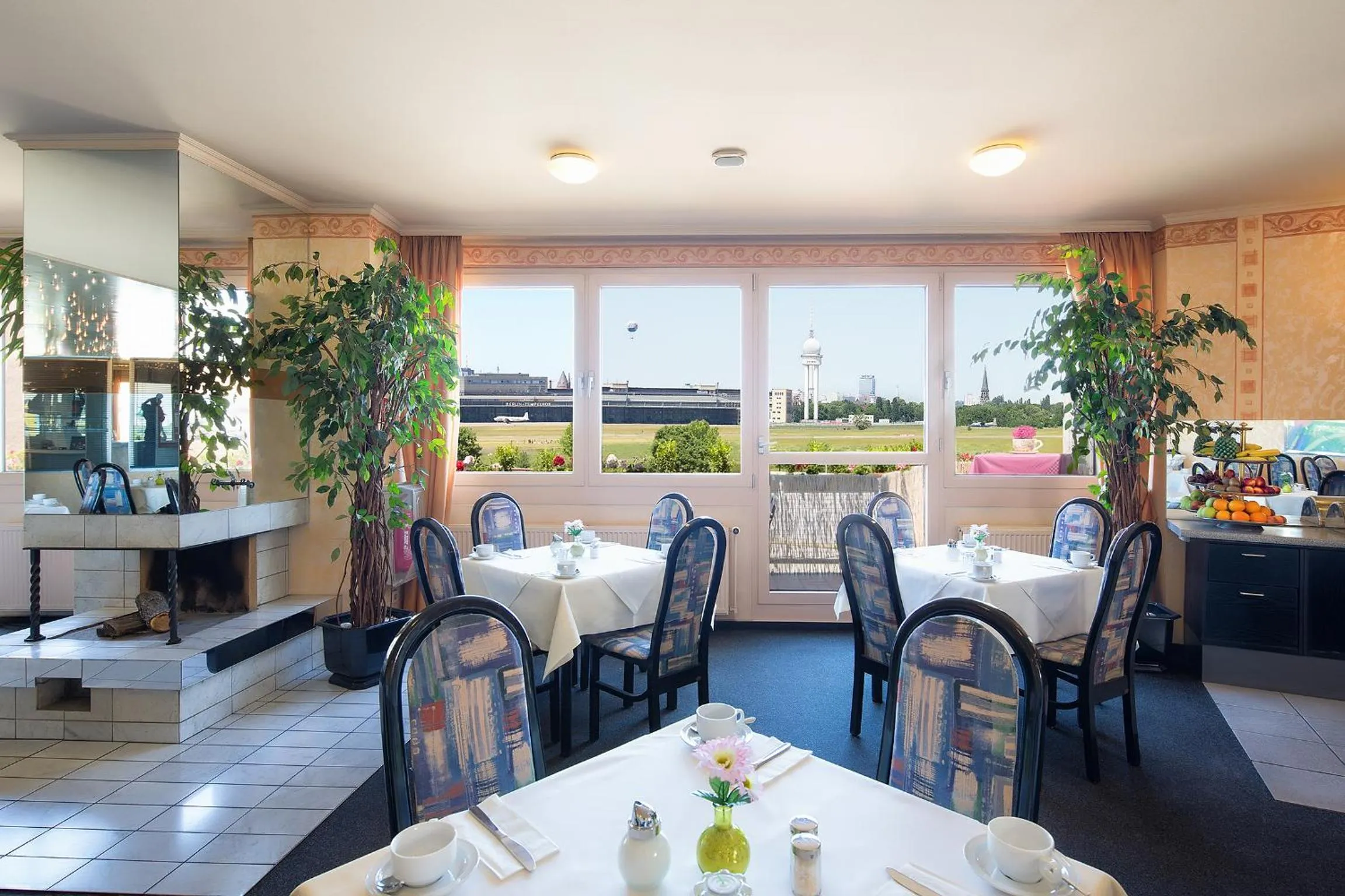 Restaurant/places to eat in Hotel Berliner Bär