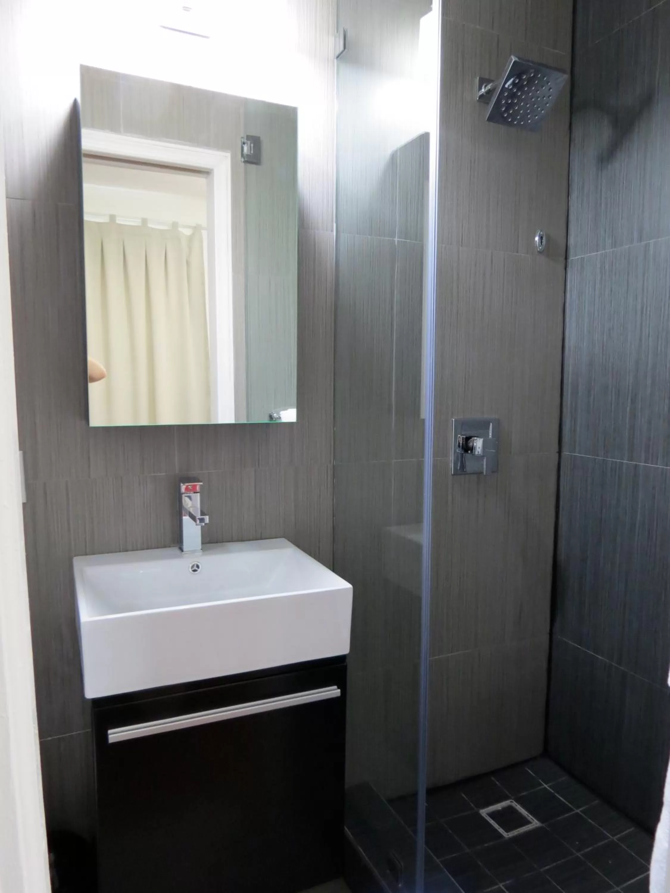 Shower in Harding Boutique Apartments