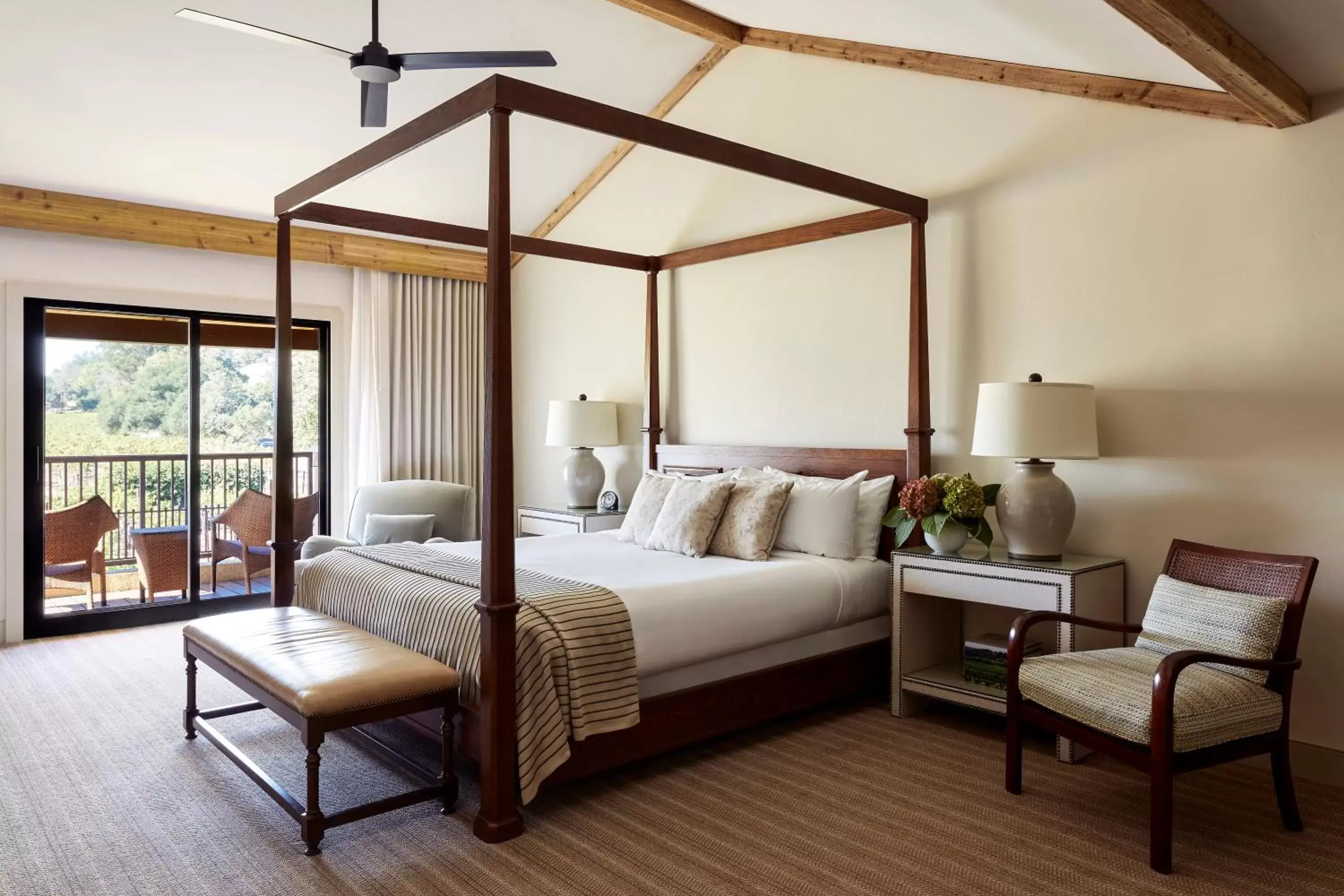 Bed in Napa Valley Lodge