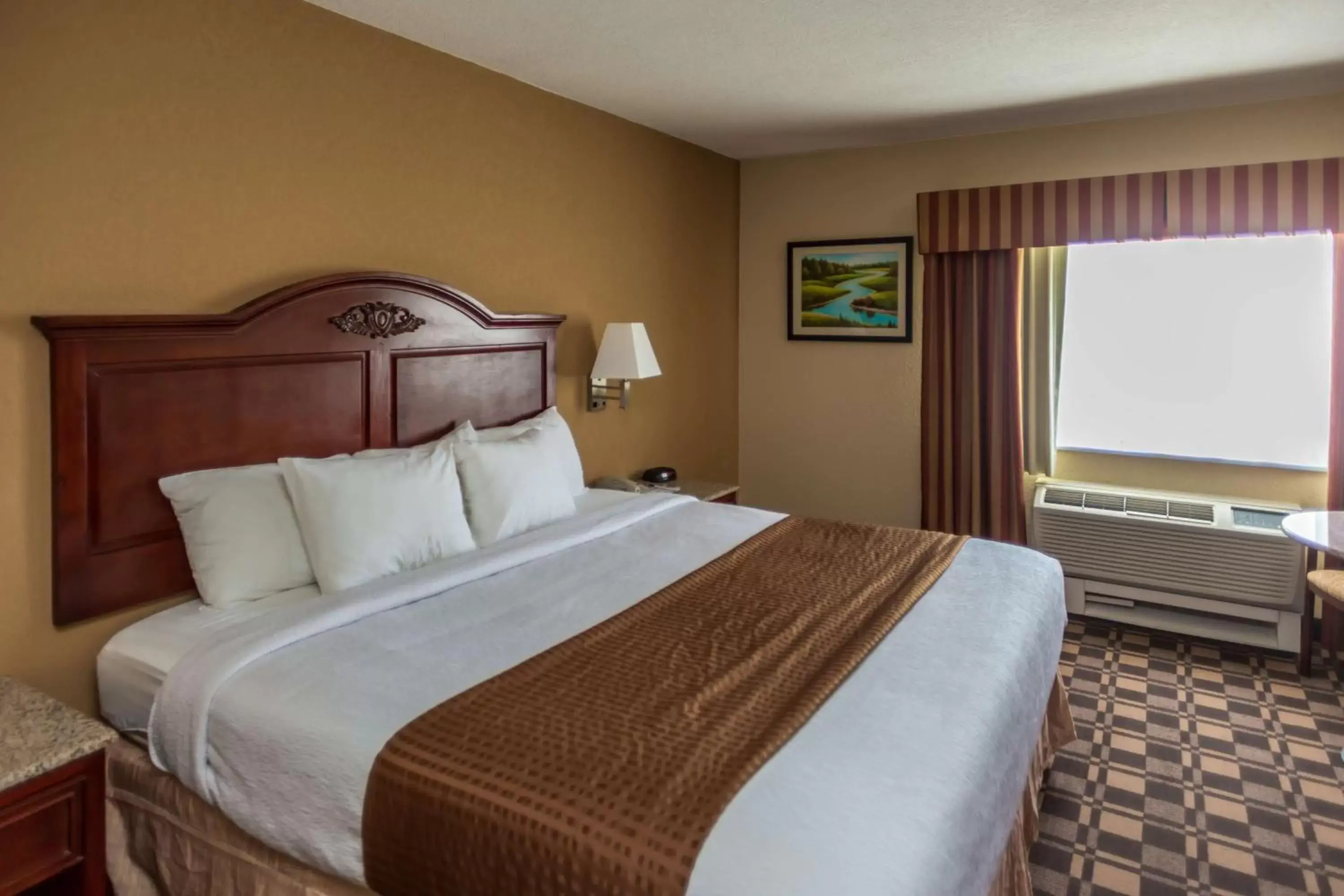 Photo of the whole room, Bed in Best Western White Mountain Inn Photo of the whole room, Bed in Best Western White Mountain Inn