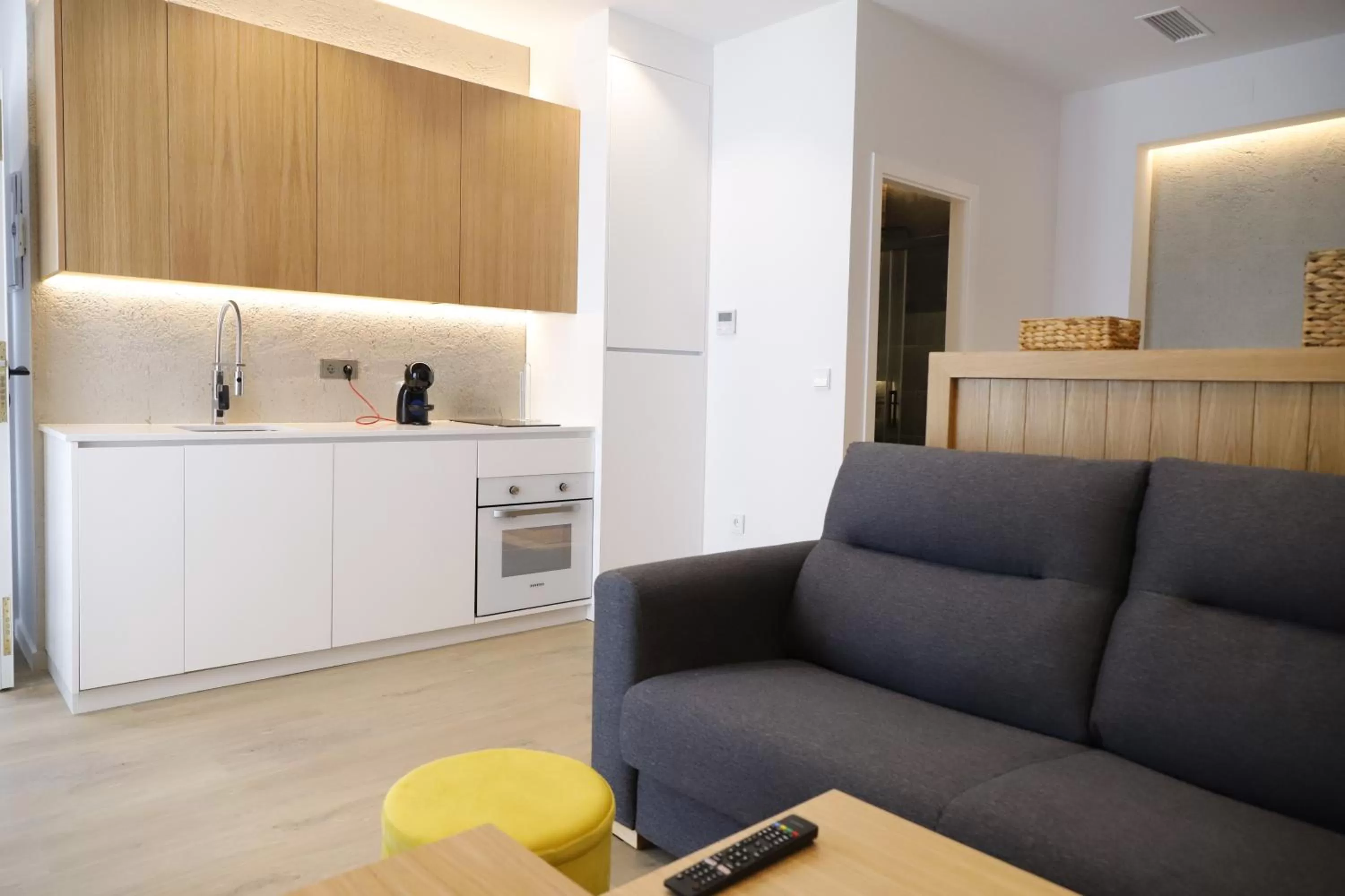 Kitchen or kitchenette in MEDINA HOMES PUENTE ROMANO