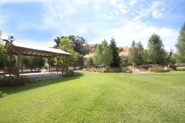 Property Building in The Eden House Vineyard