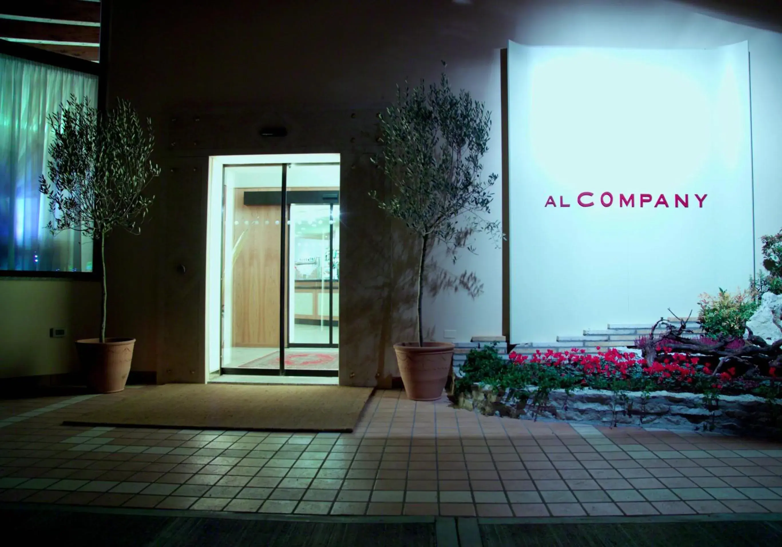 Facade/entrance in Hotel Victoria Facade/entrance in Hotel Victoria