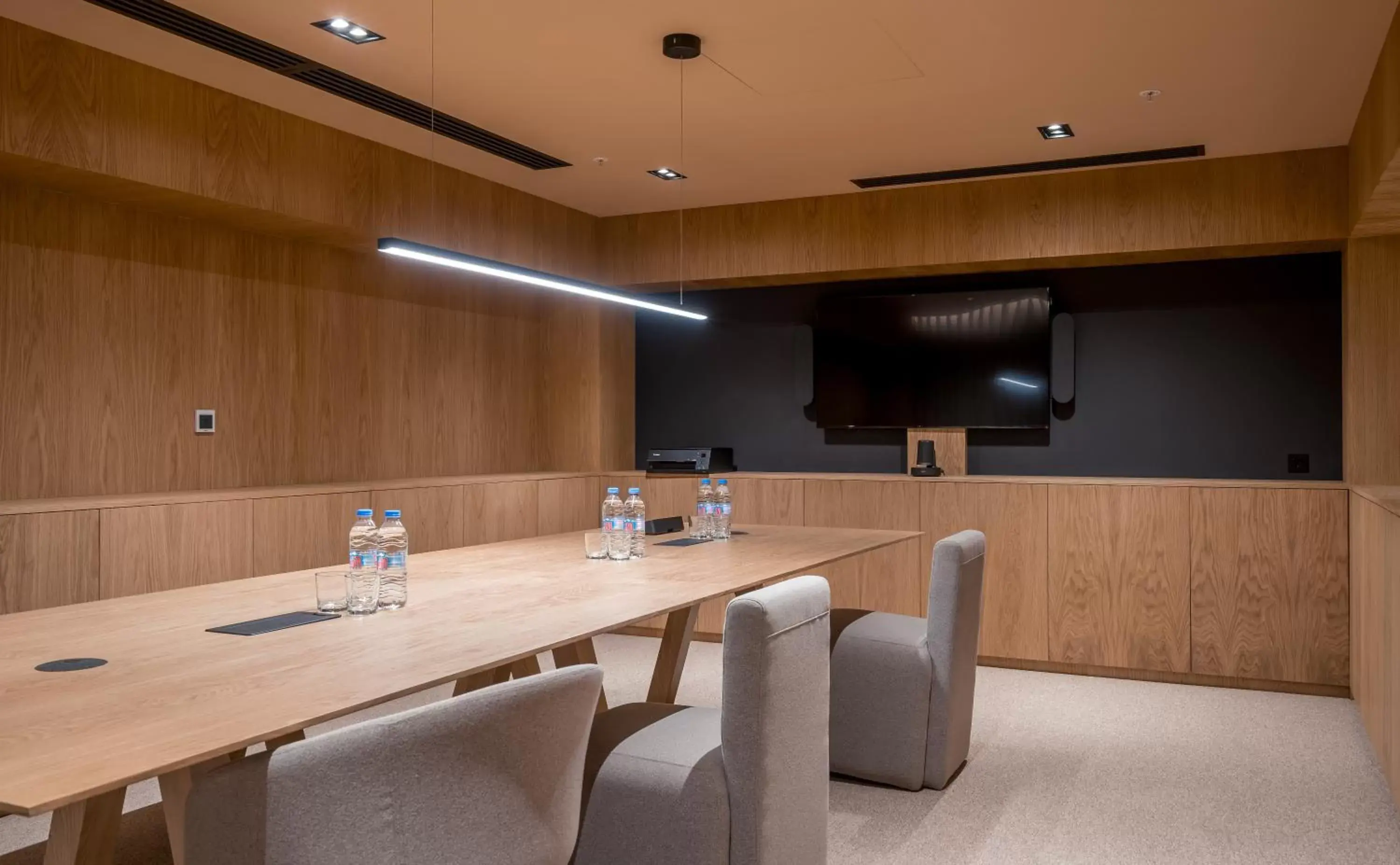 Meeting/conference room in Episode Tbilisi