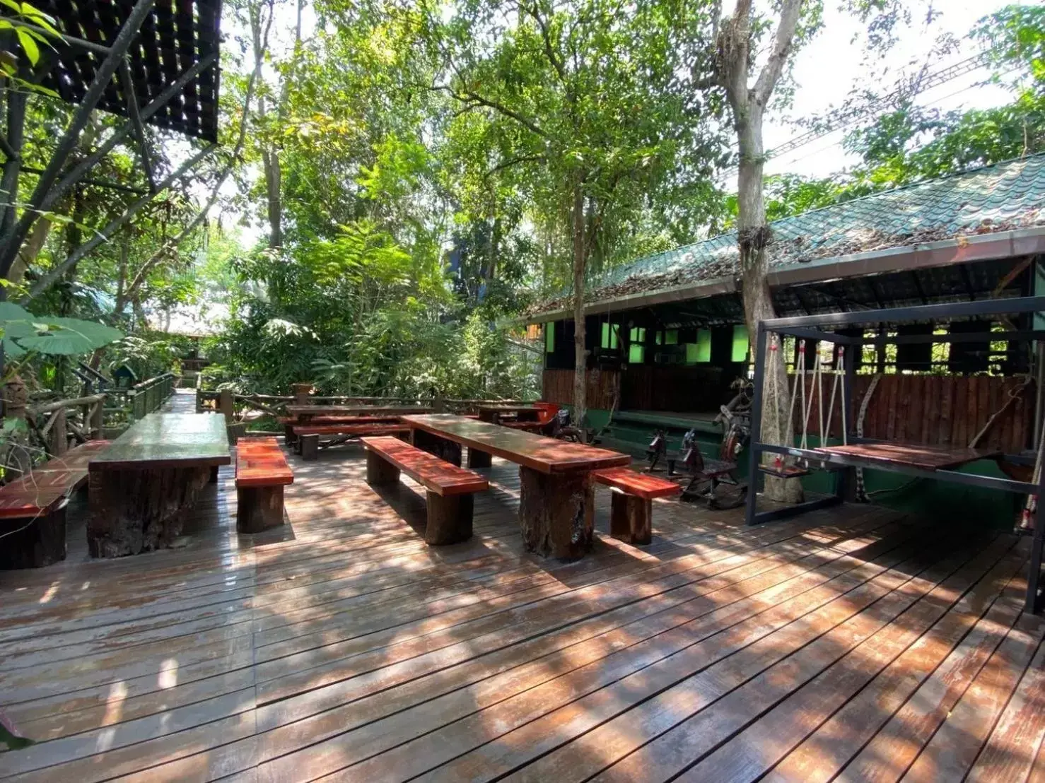 Restaurant/places to eat in Khao Sok Tree House Resort Restaurant/places to eat in Khao Sok Tree House Resort