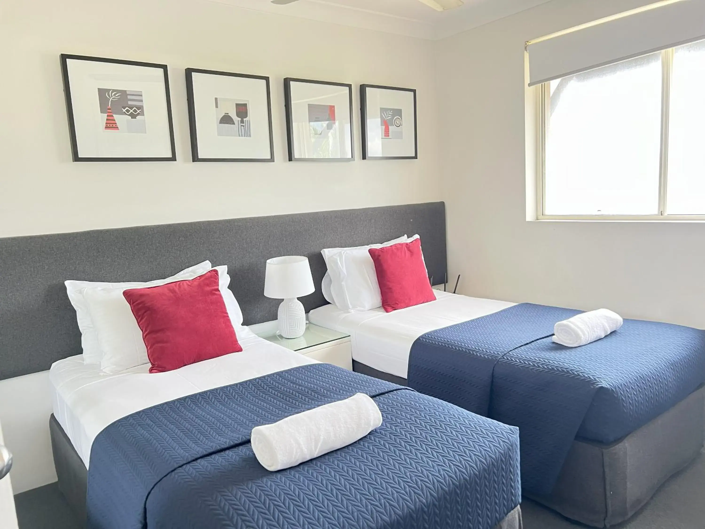 Bedroom, Bed in Montego Sands Resort