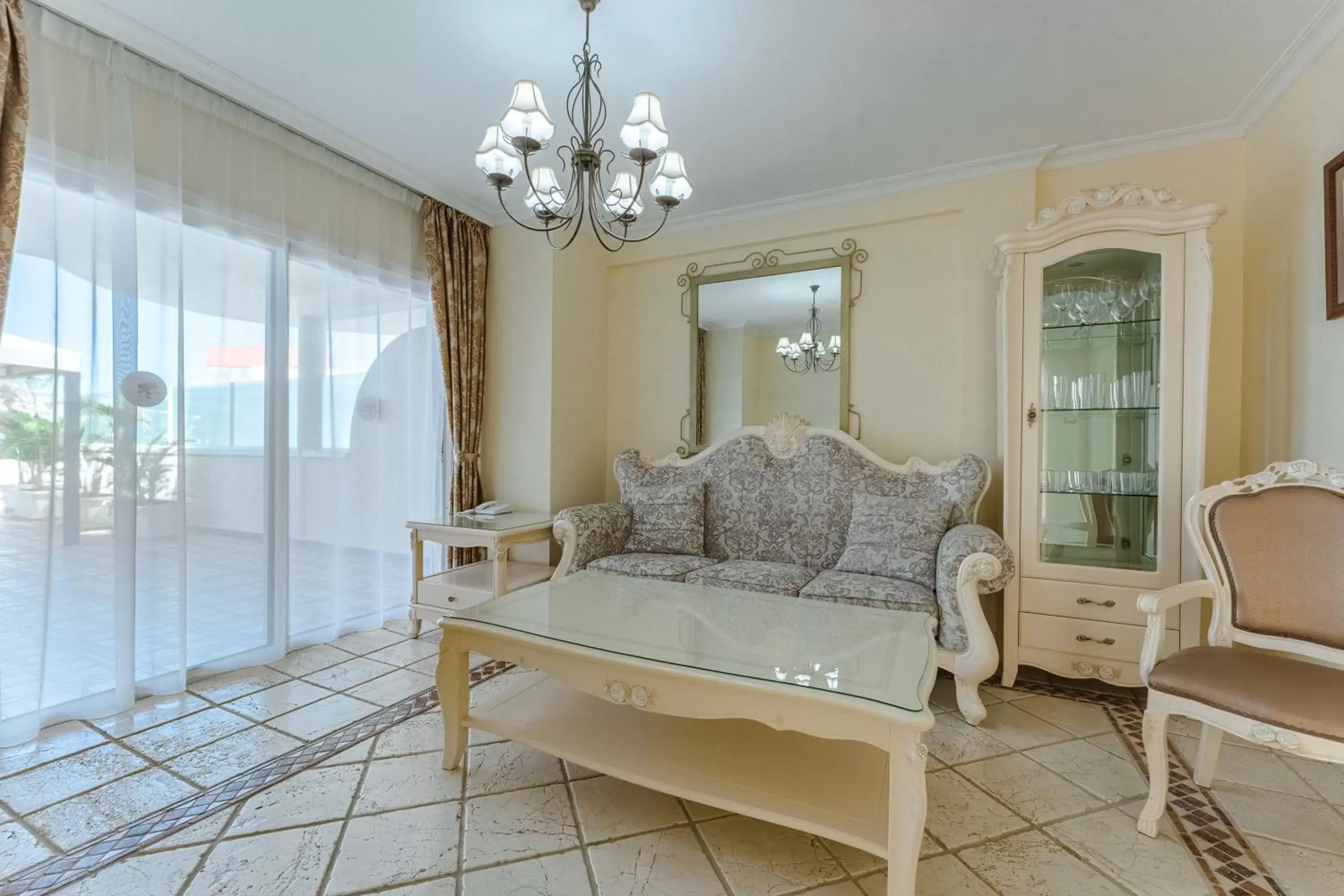 Living room, Seating Area in Flamingo Suites Boutique Hotel