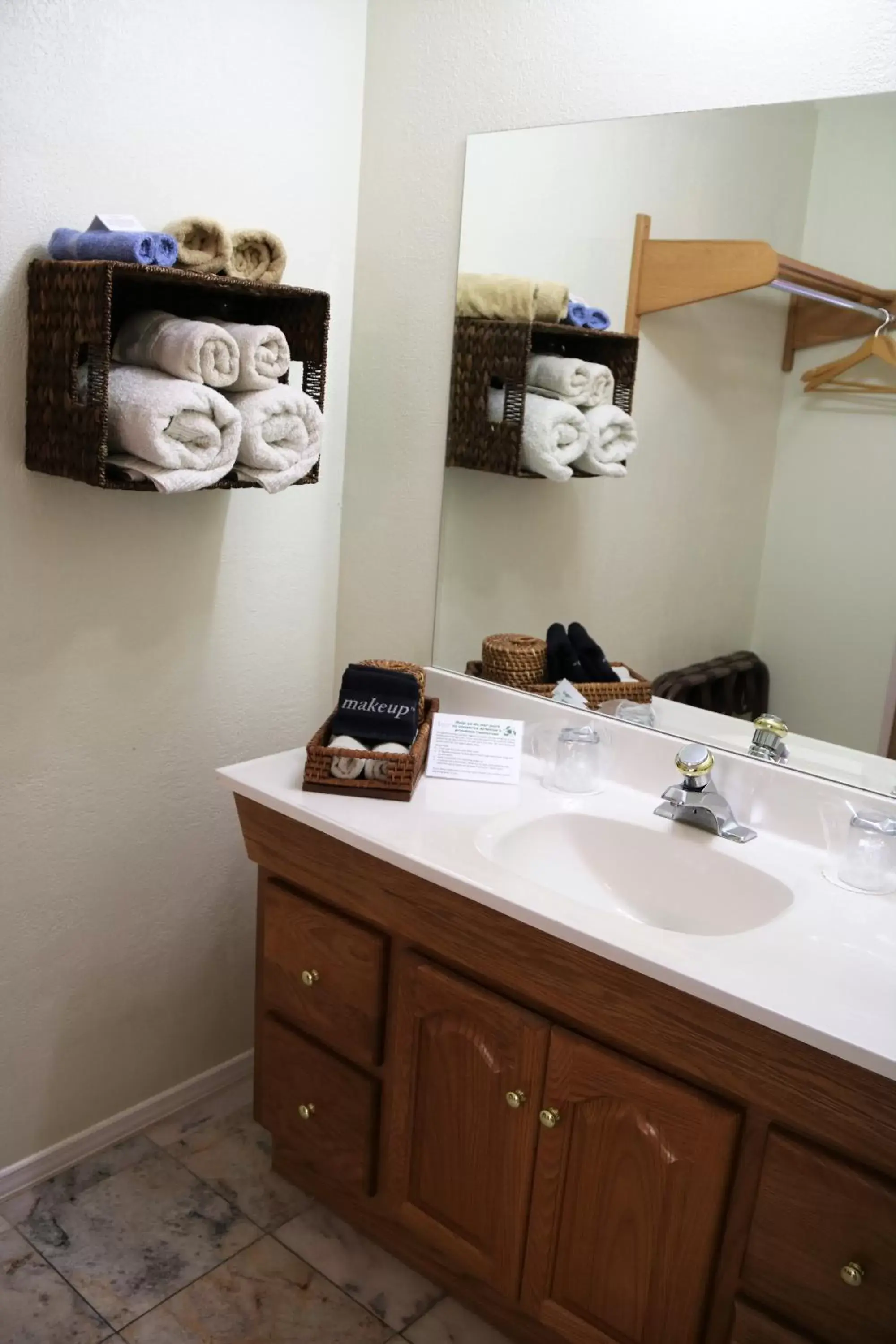 Bathroom in Sheridan House Inn- Adult Only Accommodation