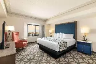 Deluxe Room, 1 King Bed, Non-Smoking in Galt House Hotel, A Trademark Collection Hotel