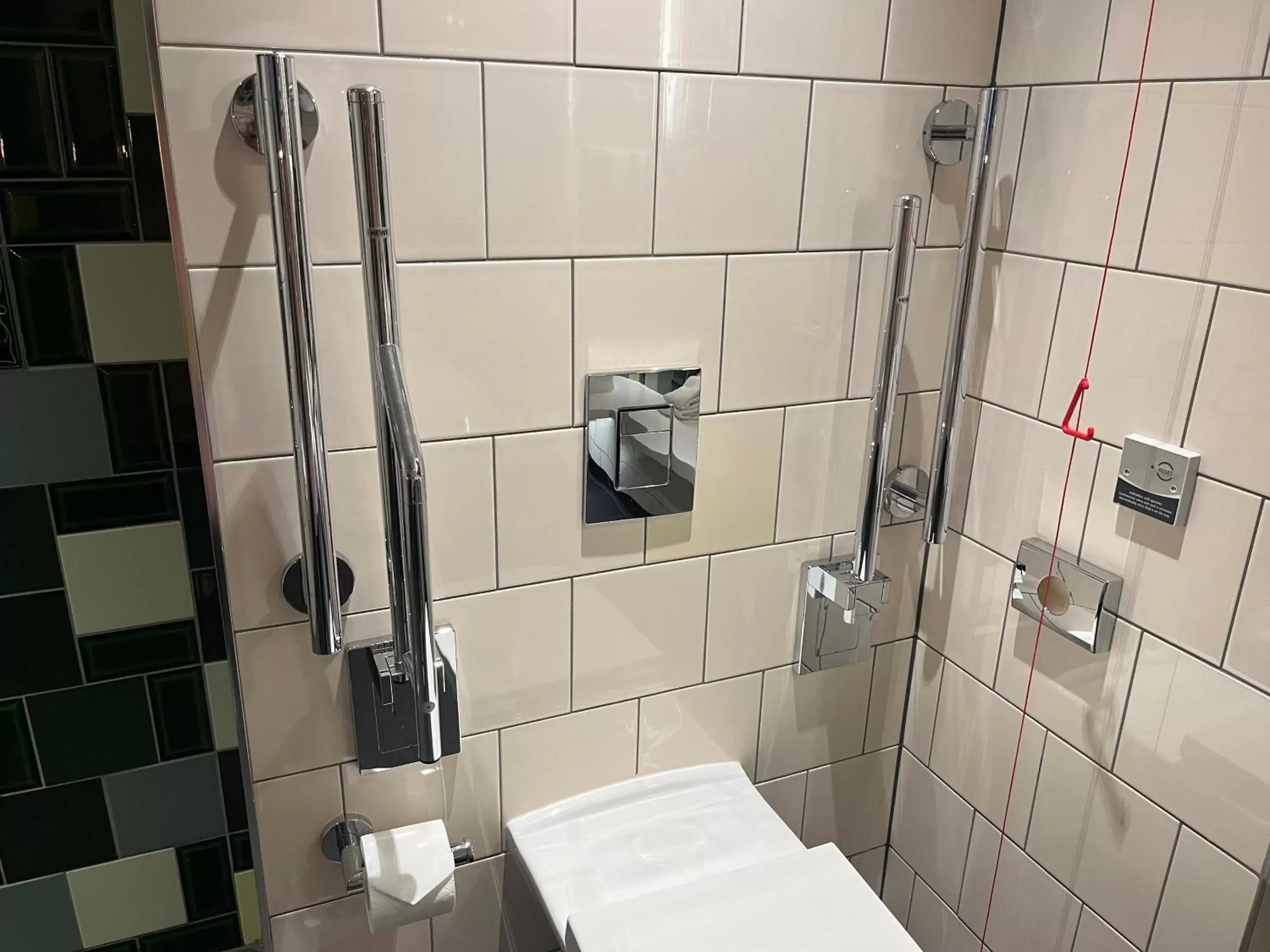Toilet, Bathroom in Hotel Indigo - Cardiff, an IHG Hotel