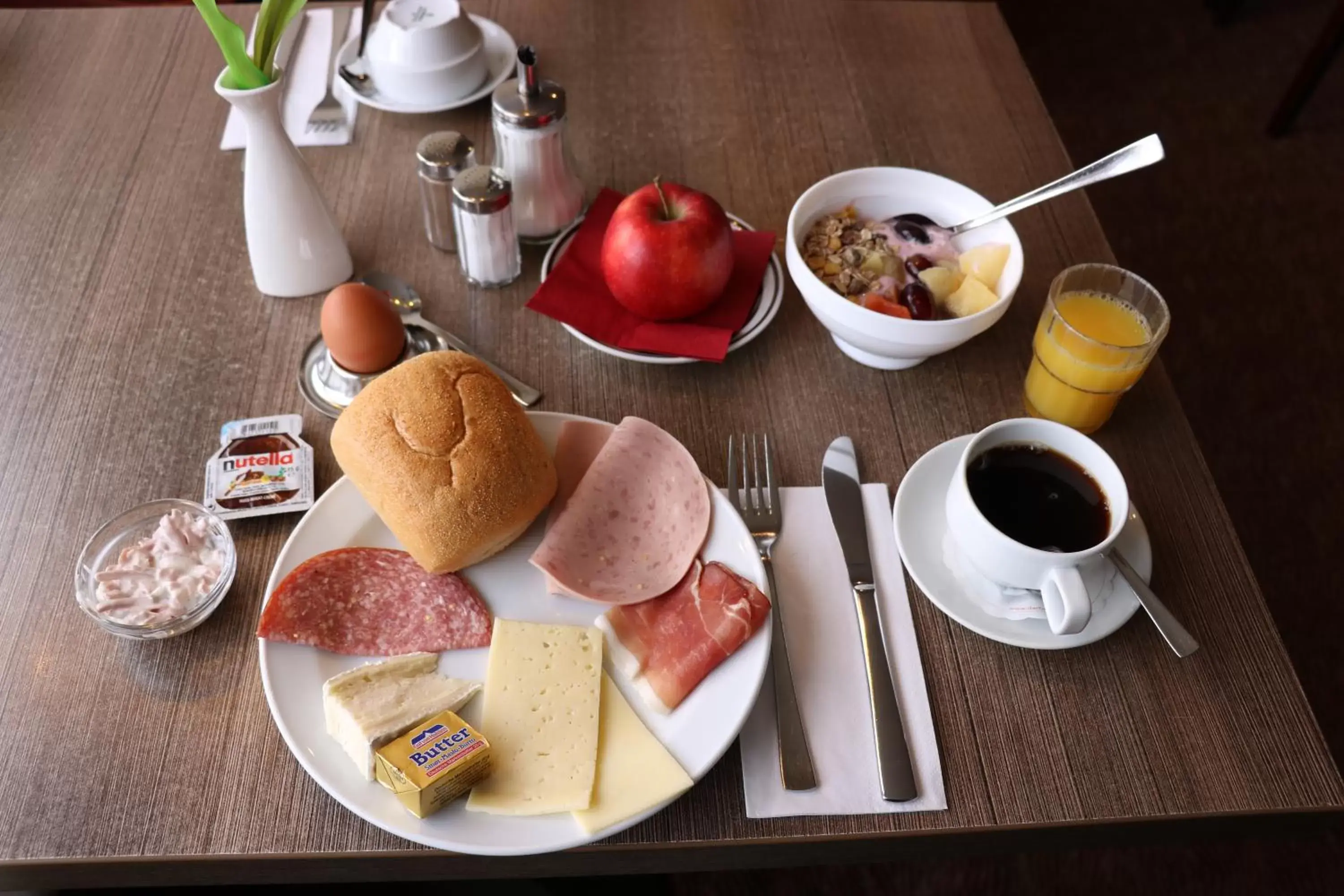 Food and drinks, Breakfast in Hotel Excelsior Dortmund Hauptbahnhof