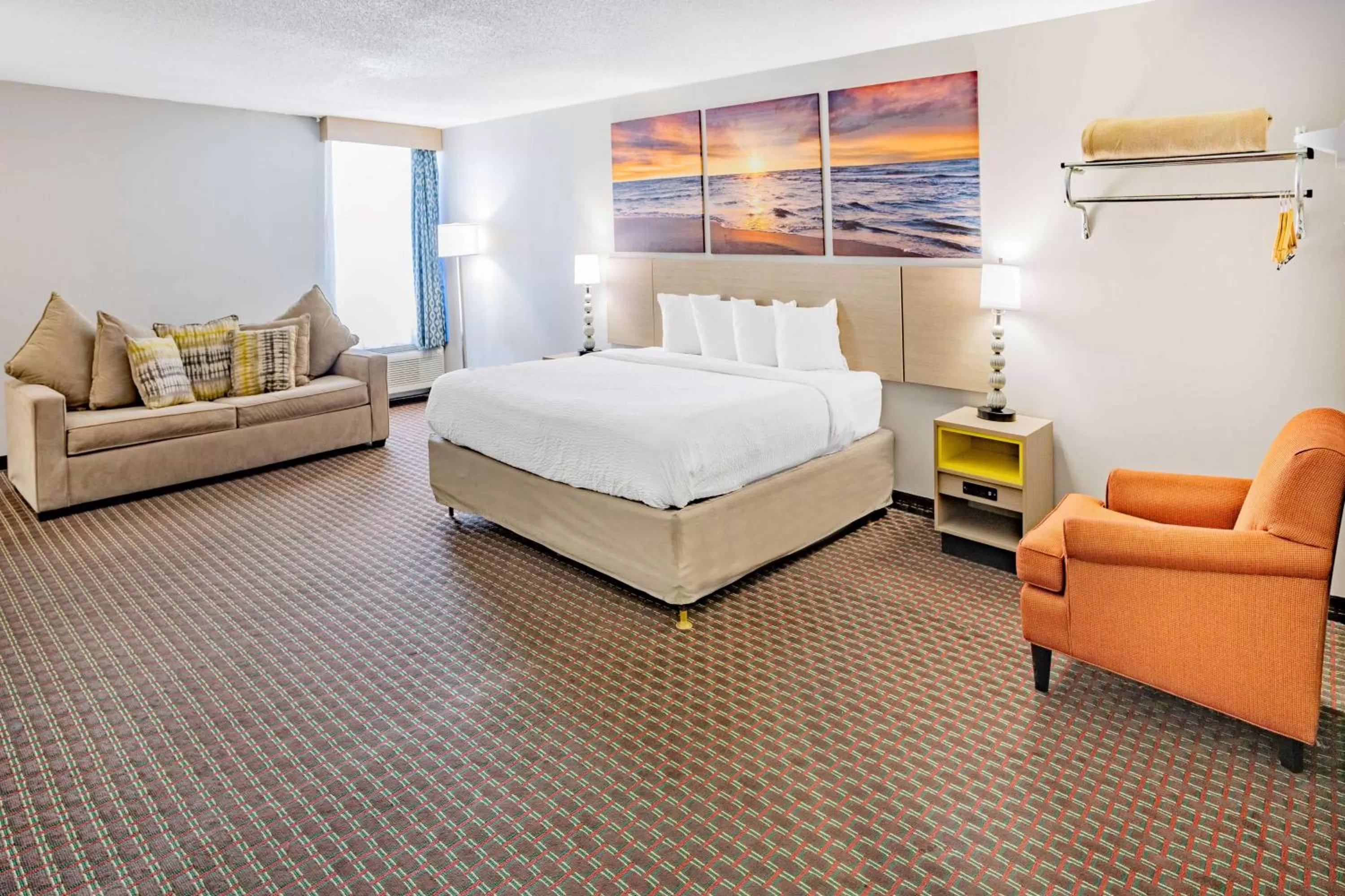 Photo of the whole room, Bed in Days Inn by Wyndham Hartsfield Jackson Atlanta Airport West