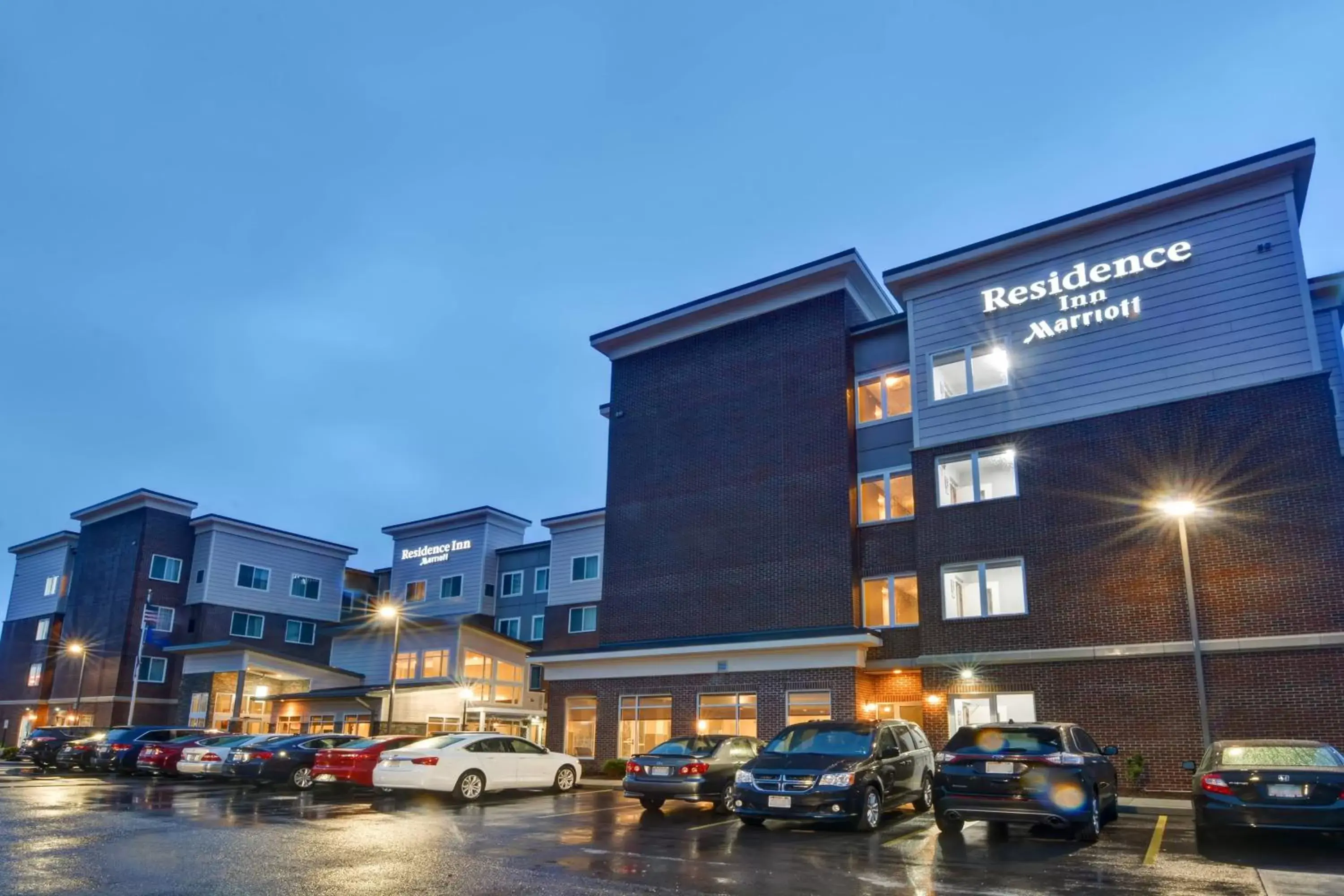 Property Building in Residence Inn by Marriott Milwaukee North/Glendale