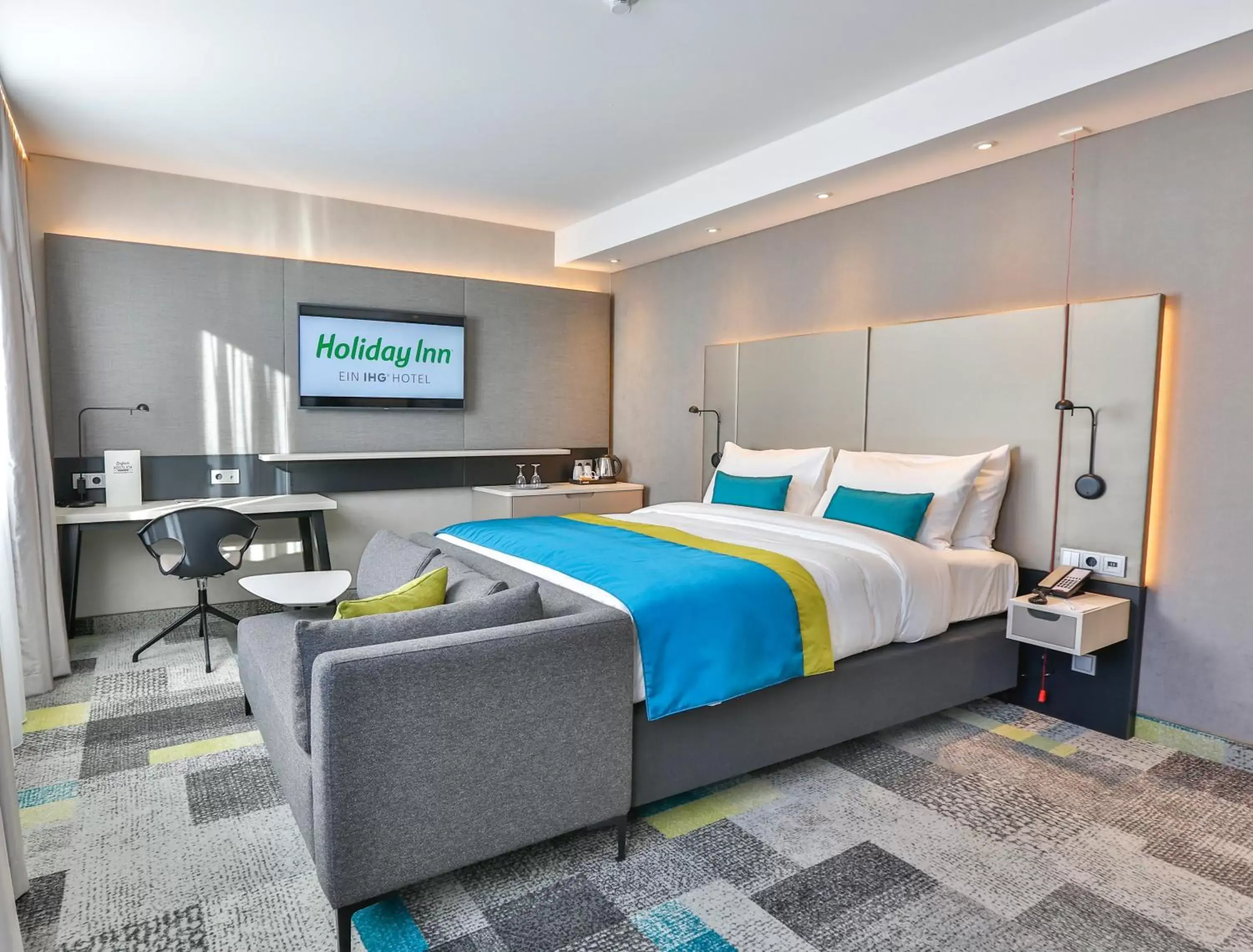 Standard Double Room - Disability Access in Holiday Inn - Villingen - Schwenningen by IHG Standard Double Room - Disability Access in Holiday Inn - Villingen - Schwenningen by IHG