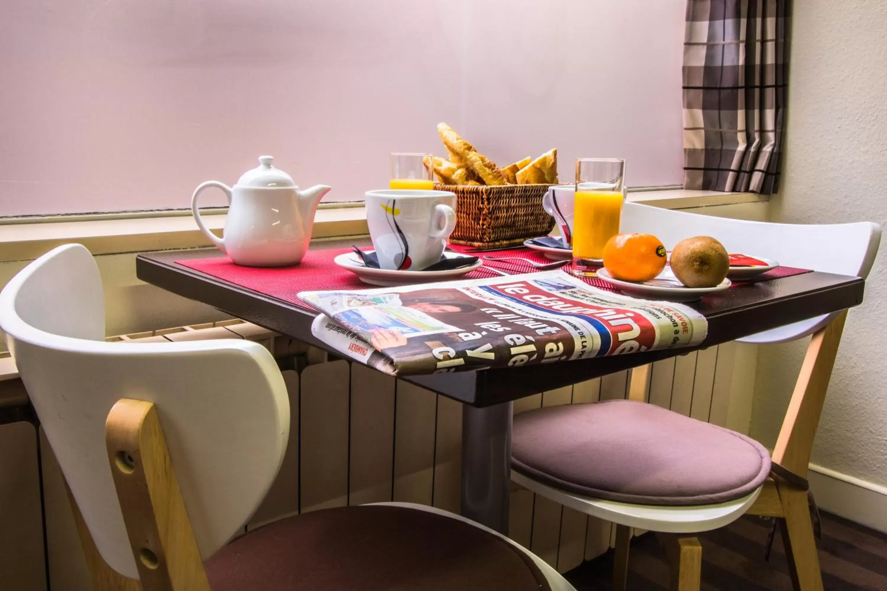 Buffet breakfast in Théâtre Hôtel Chambéry