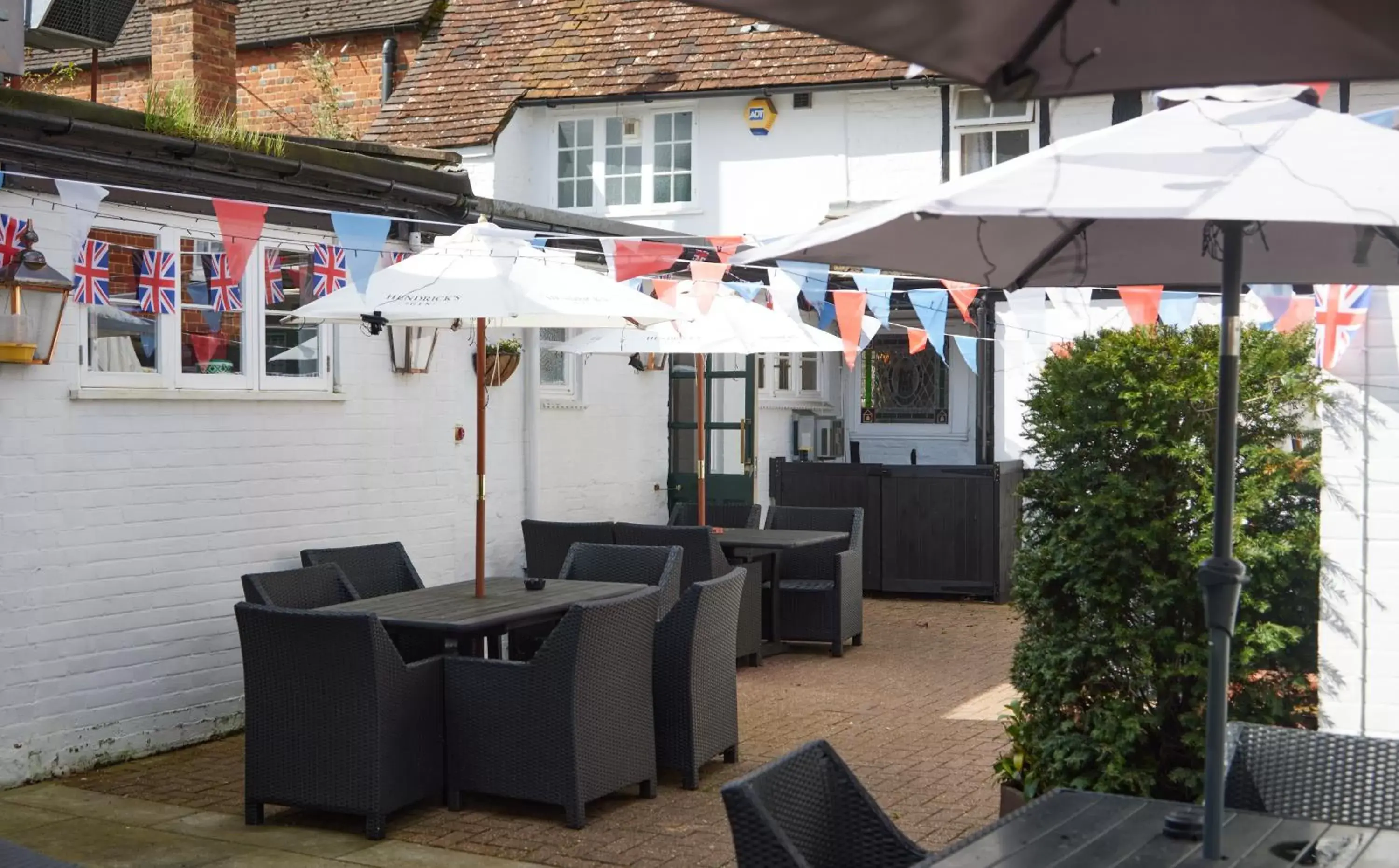 Garden, Patio/Outdoor Area in The Bell Hotel Woburn By Greene King Inns