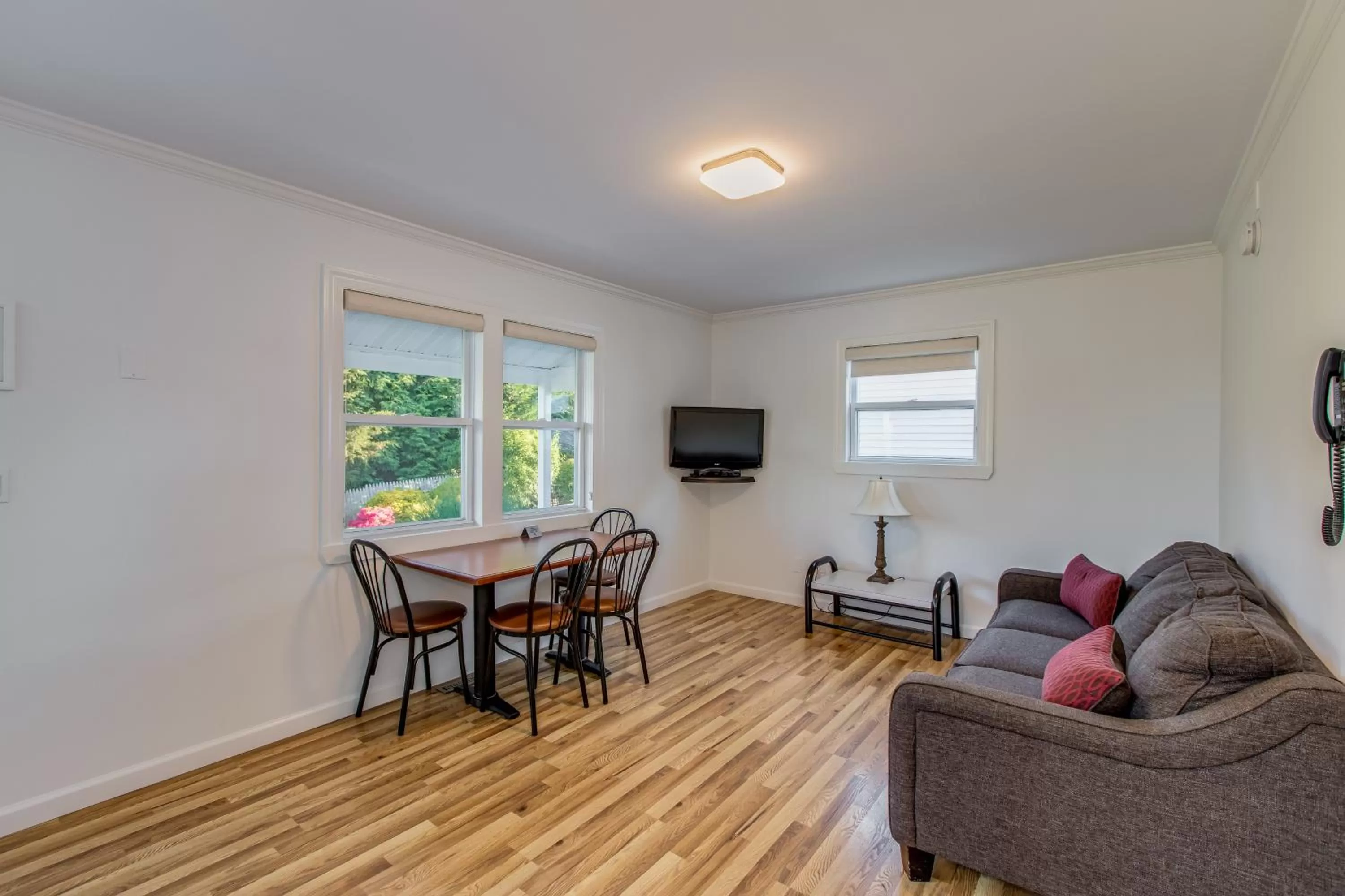 Seating Area in Colonial Shores Resort