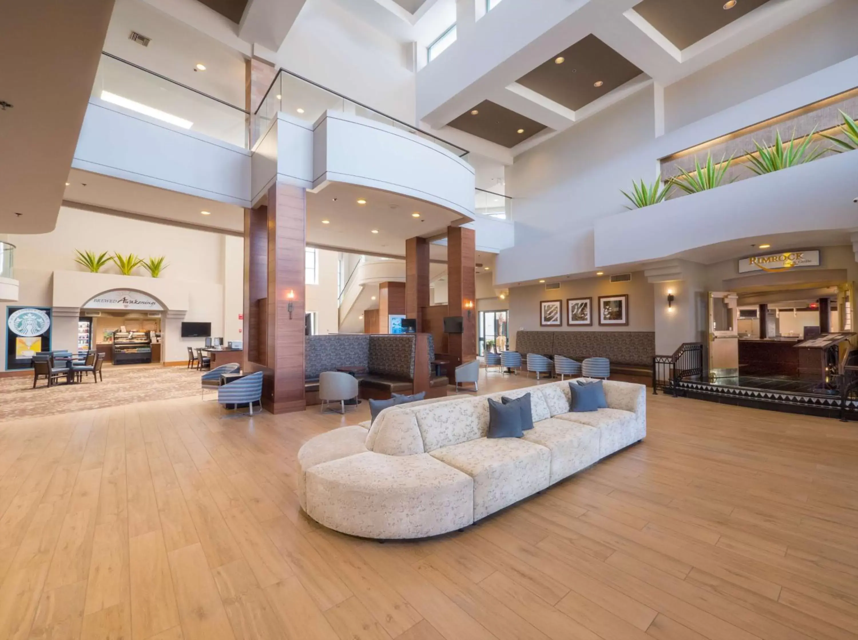 Lobby or reception in Hilton Phoenix Airport Lobby or reception in Hilton Phoenix Airport