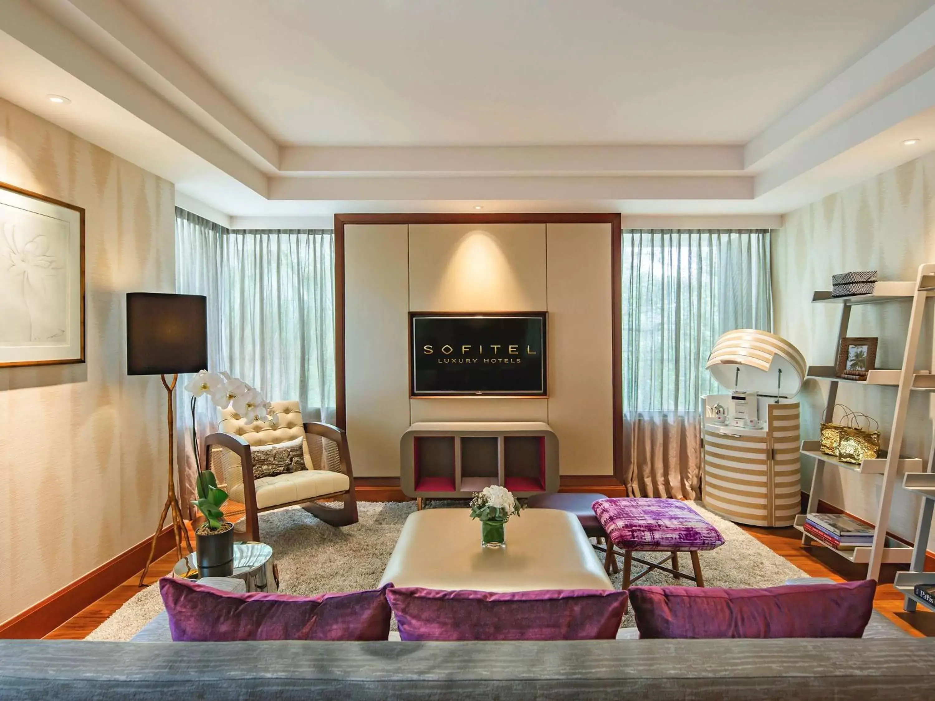 Photo of the whole room, Seating Area in Sofitel Singapore Sentosa Resort & Spa