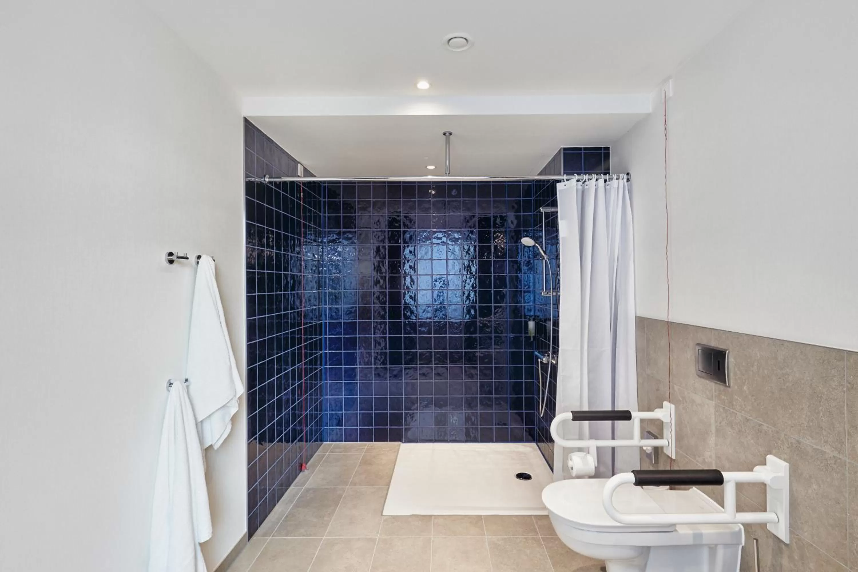 Bathroom in H2 Hotel Düsseldorf City