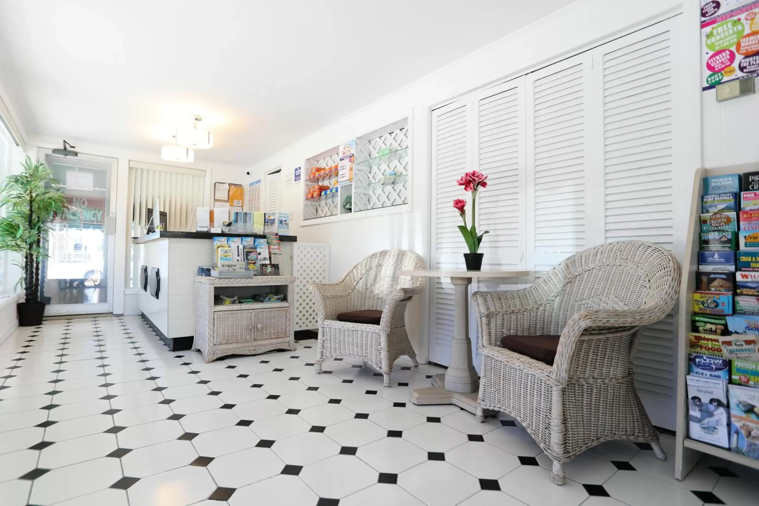 Lobby or reception, Seating Area in Commander by the Sea Motel