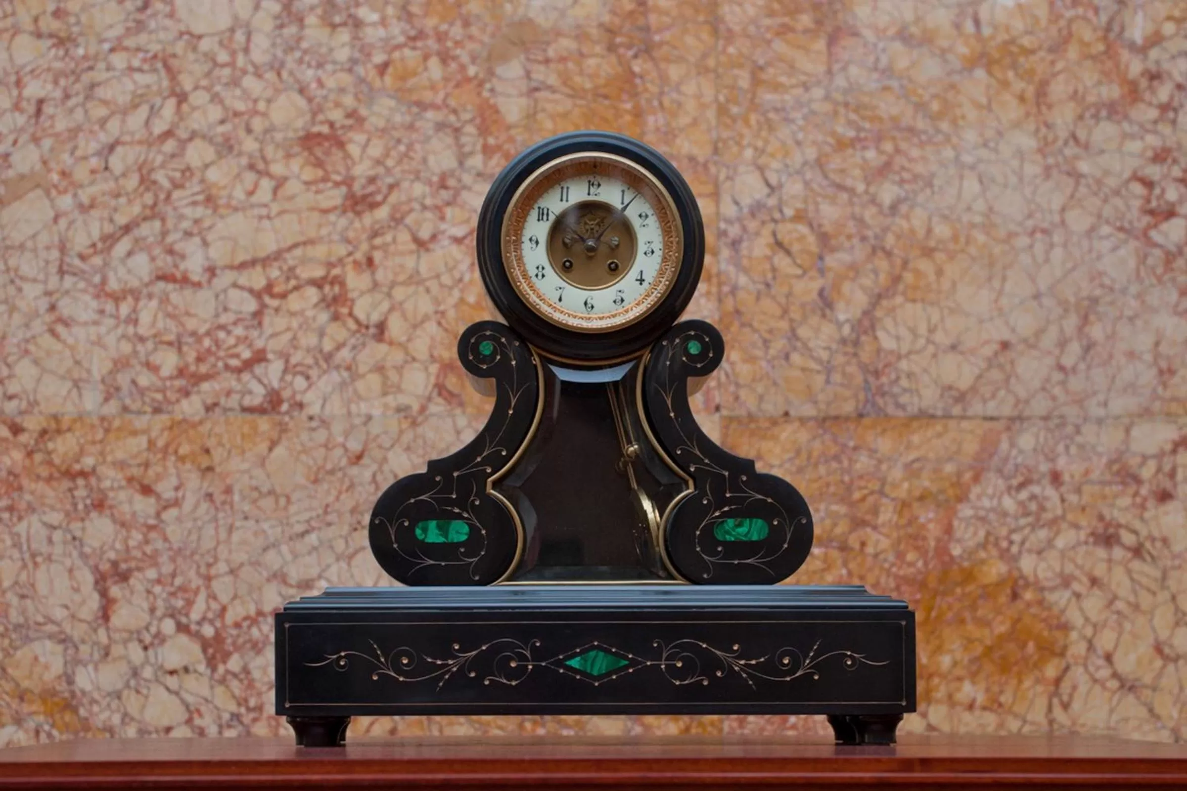 Photo of the whole room in Grand Hotel