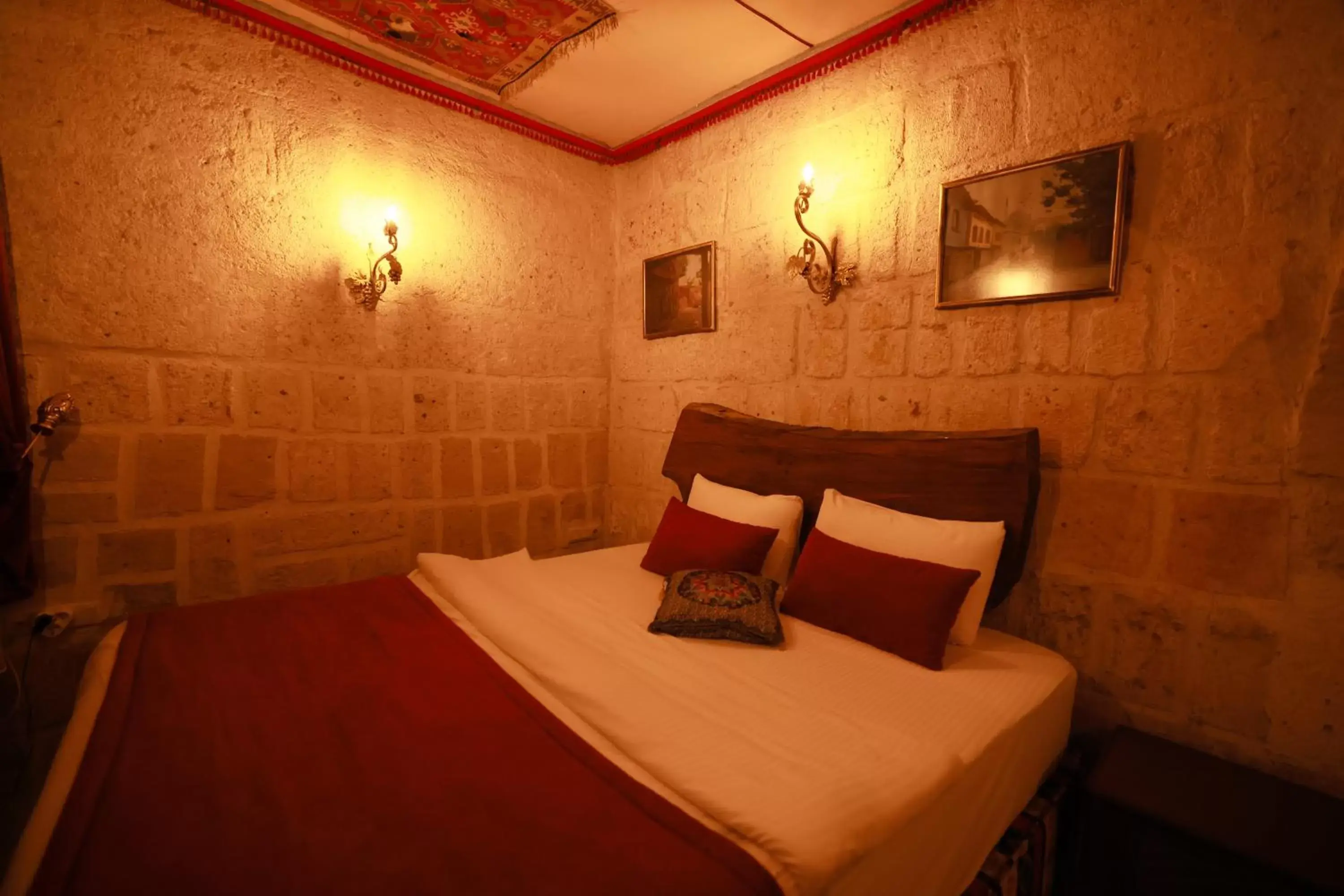 Bedroom, Bed in Cappadocia Nar Cave House & Hot Swimming Pool