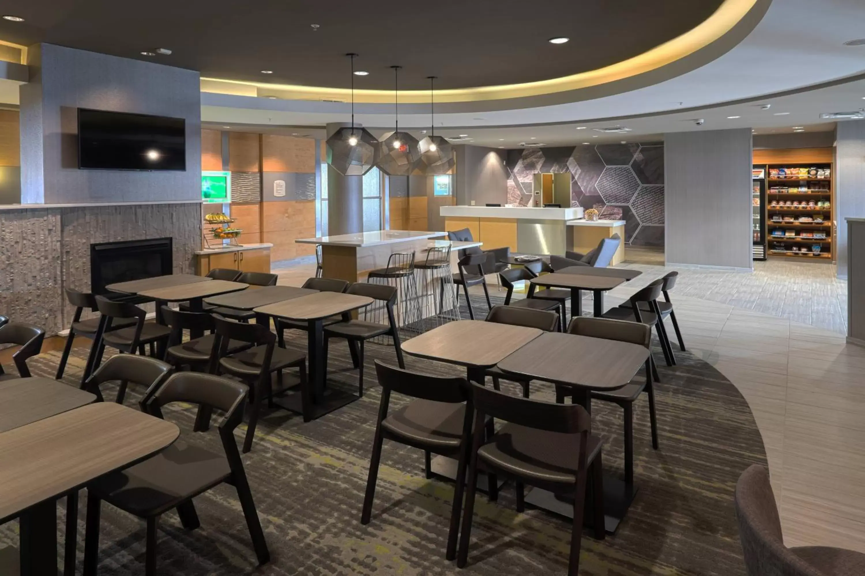 Lobby or reception, Lounge/Bar in SpringHill Suites by Marriott Albany Latham-Colonie