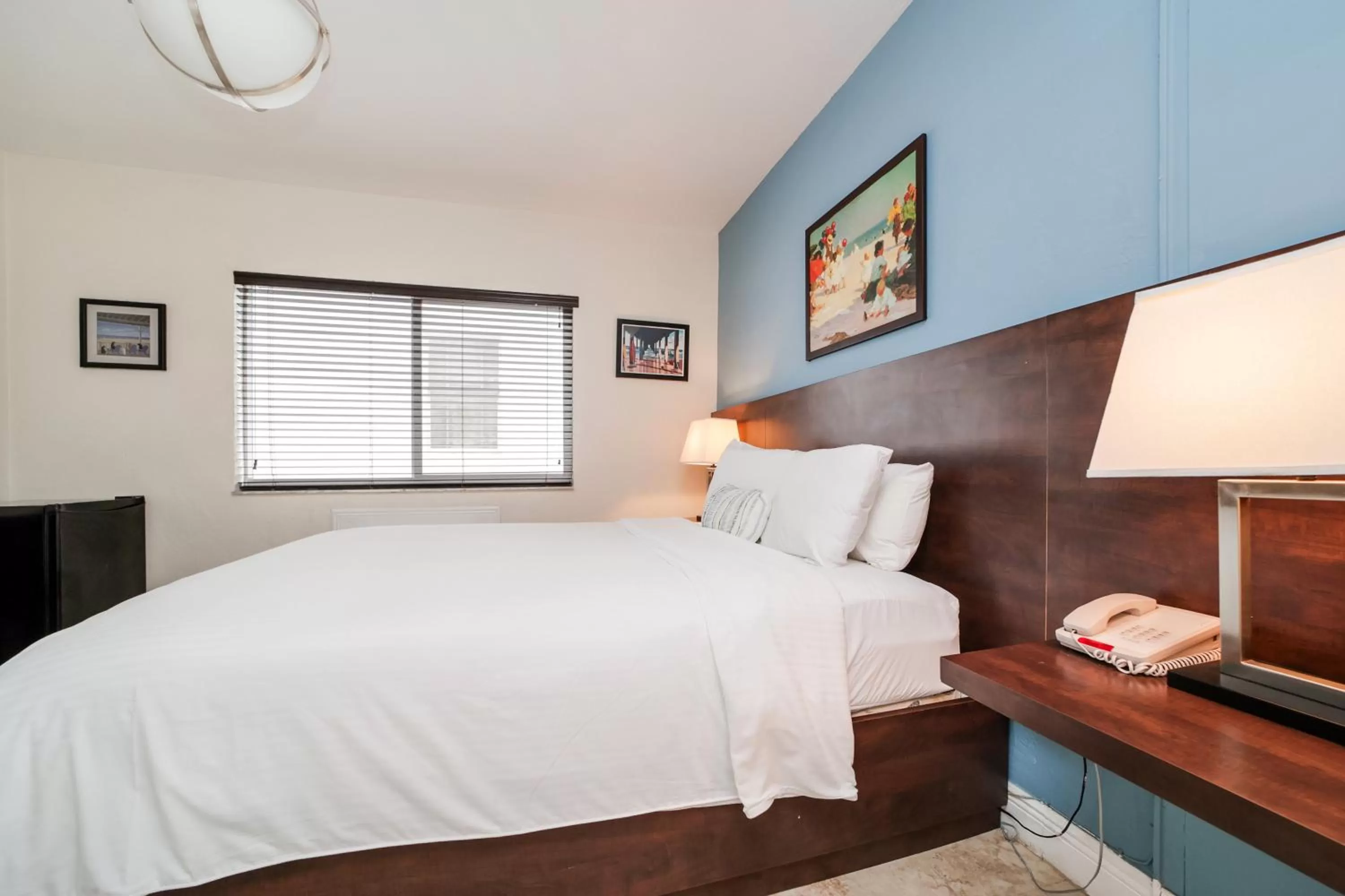 Bed in Starlite Hotel