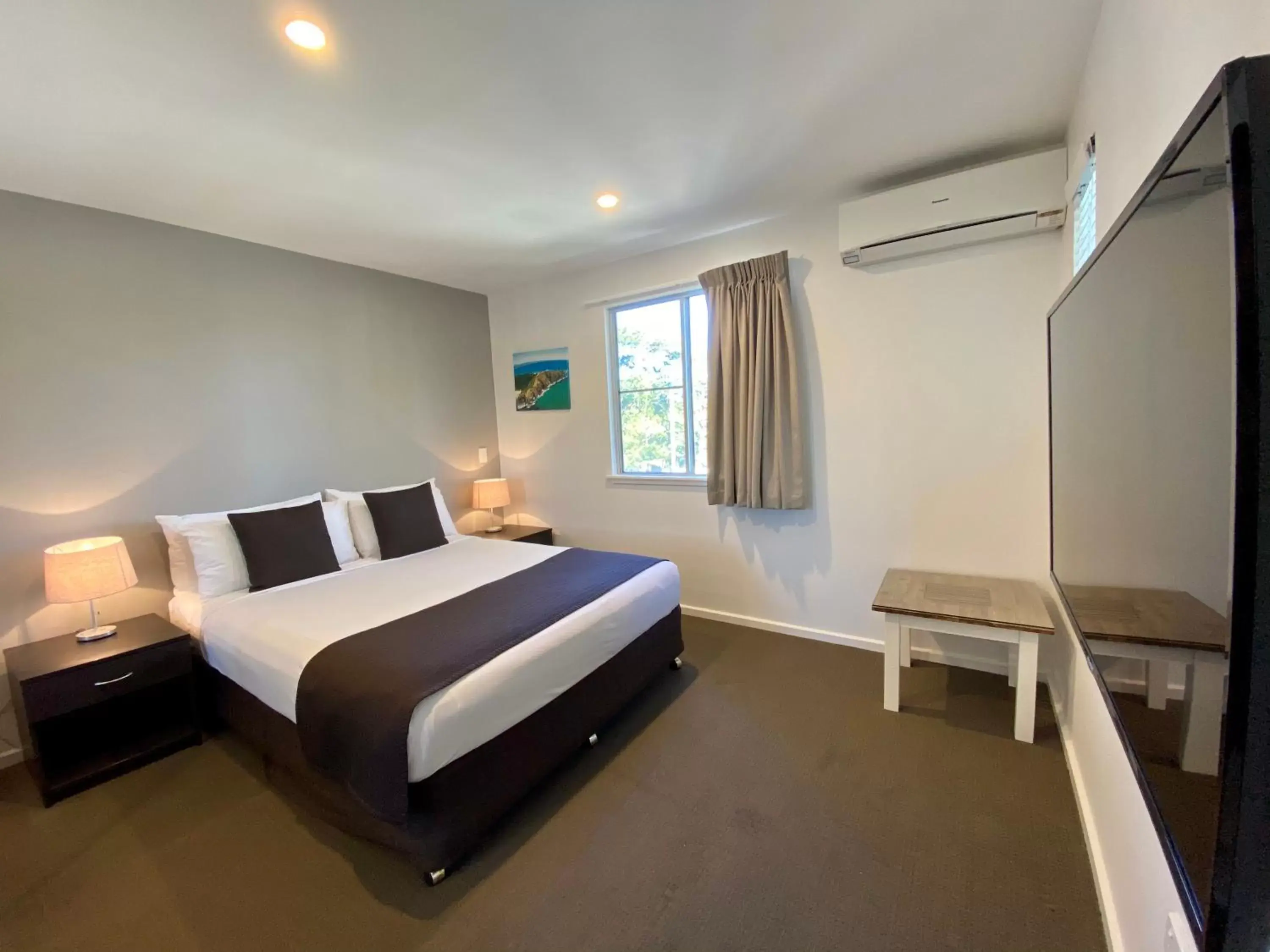 Bedroom in The Byron Beachcomber