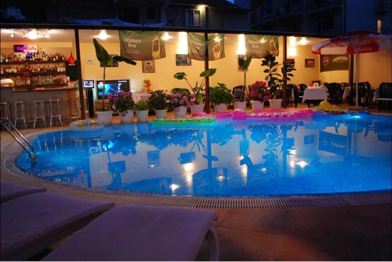 Night in Italia Hotel