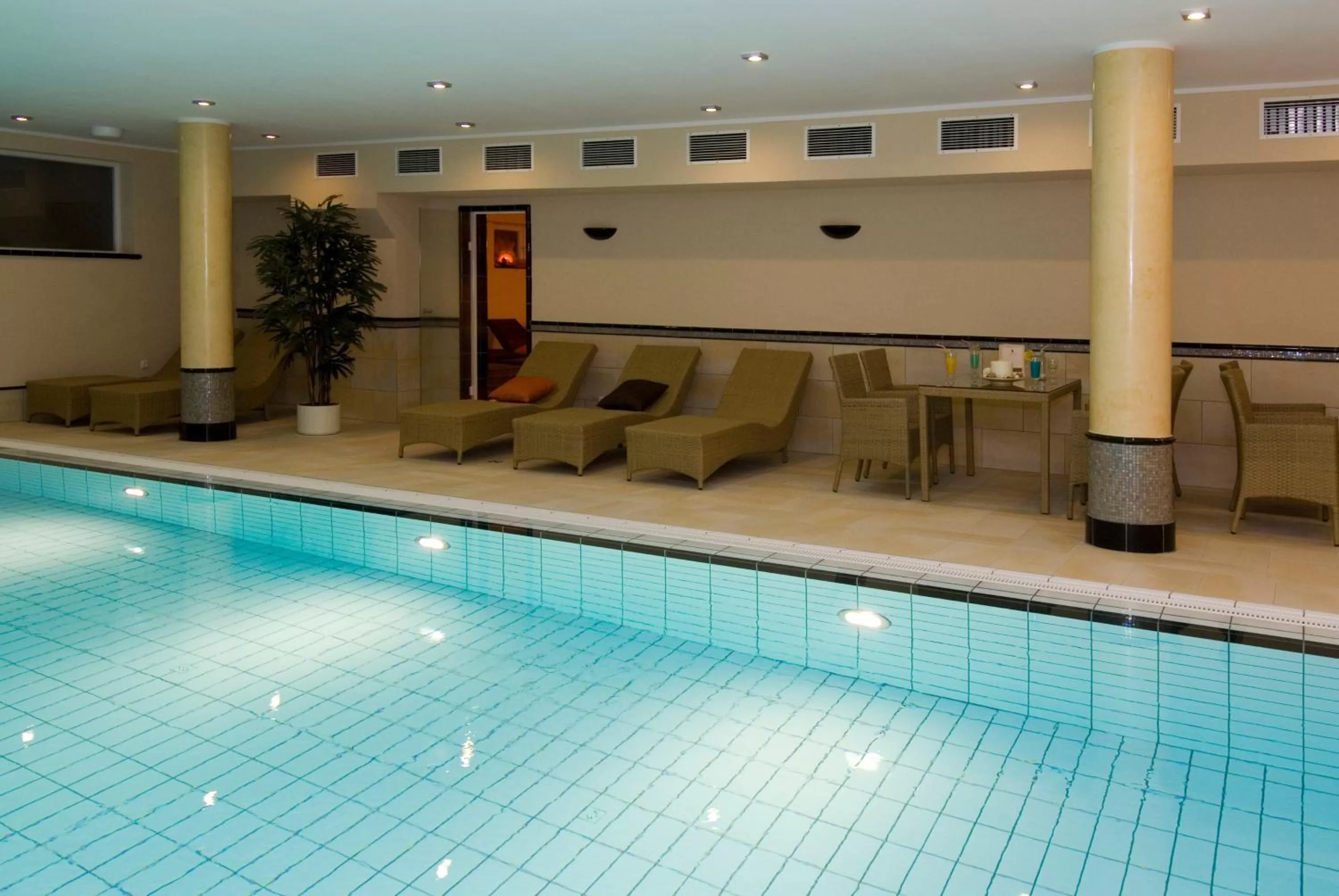 Swimming pool in Mercator-Hotel