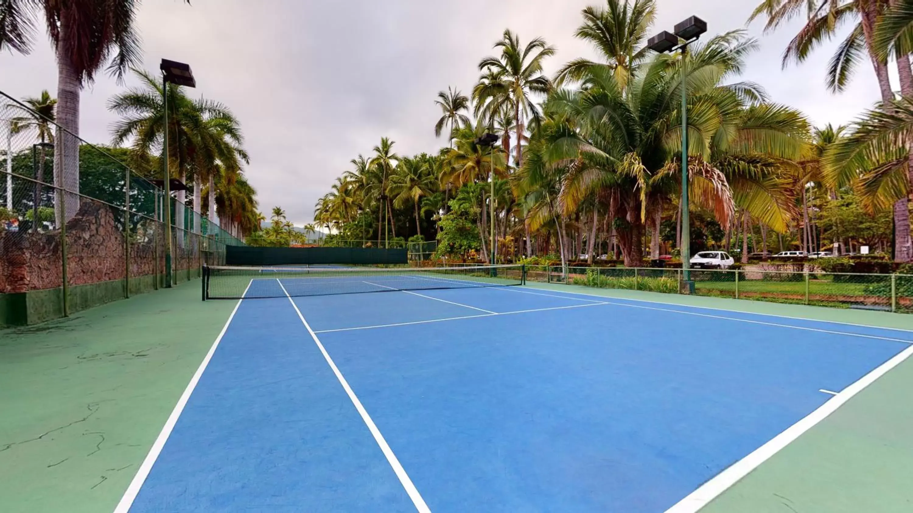 Tennis court, Tennis/Squash in Park Royal Homestay Los Tules Puerto Vallarta