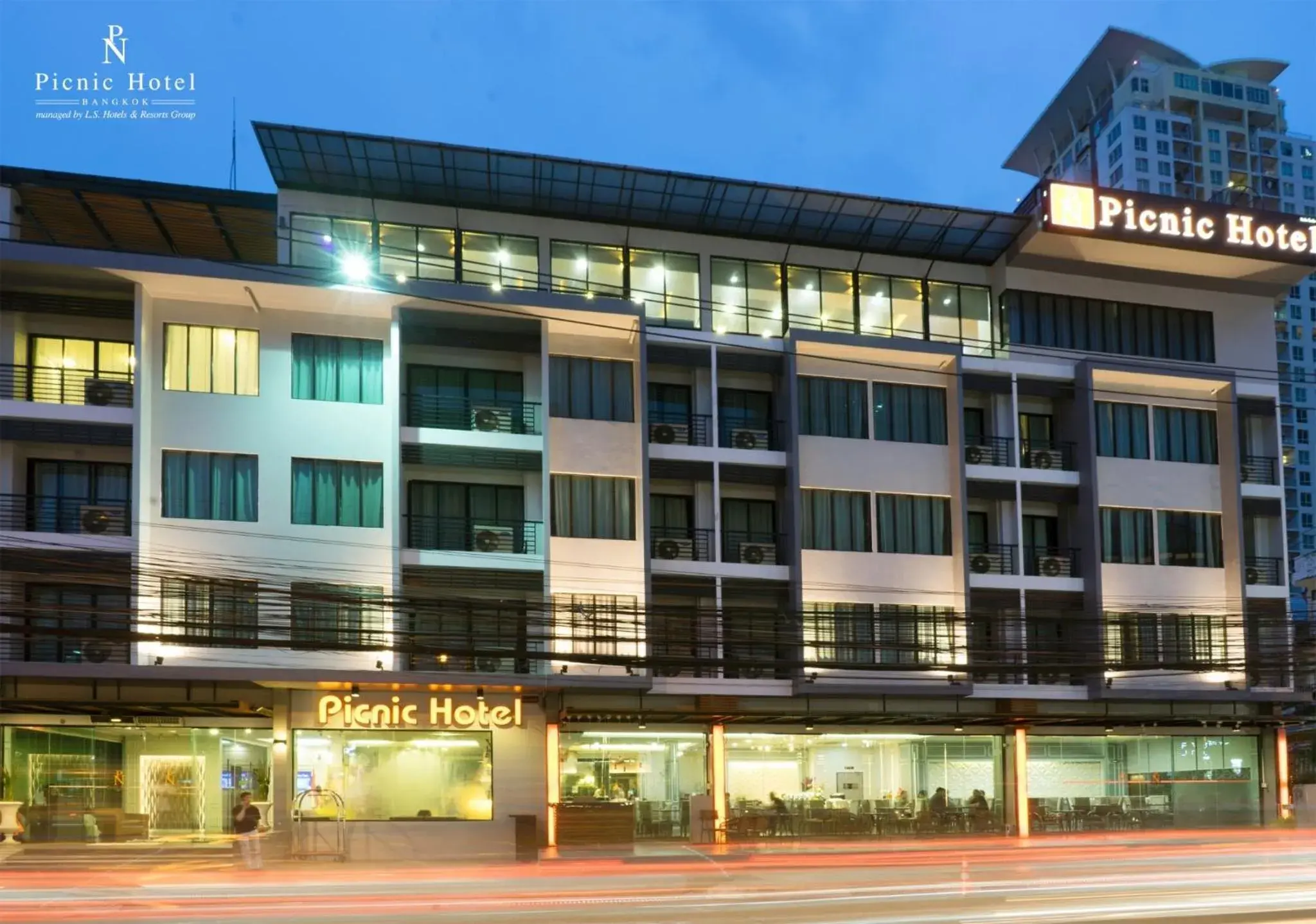 Bird's eye view, Property Building in Picnic Hotel Bangkok