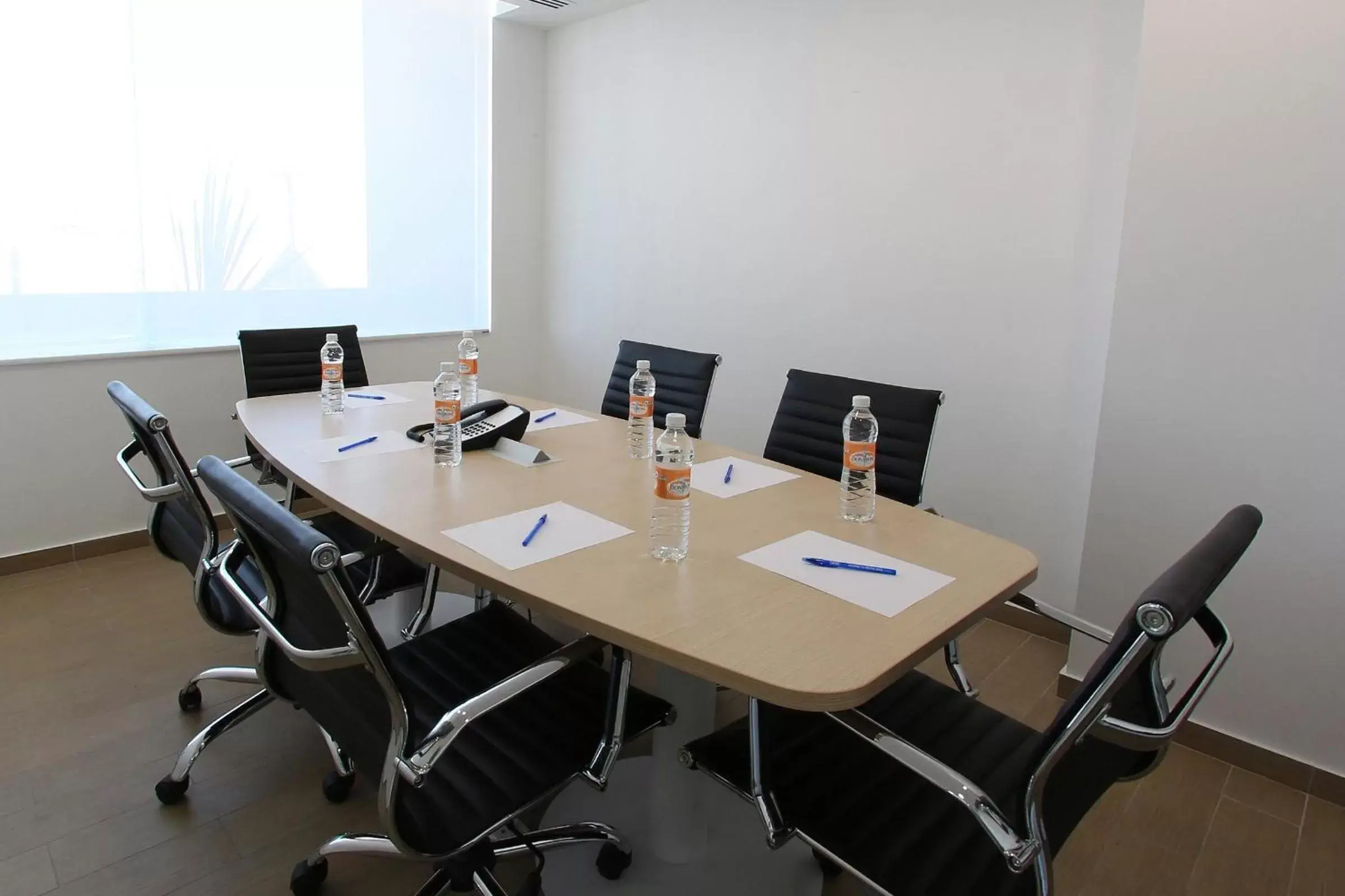 Meeting/conference room in One La Paz