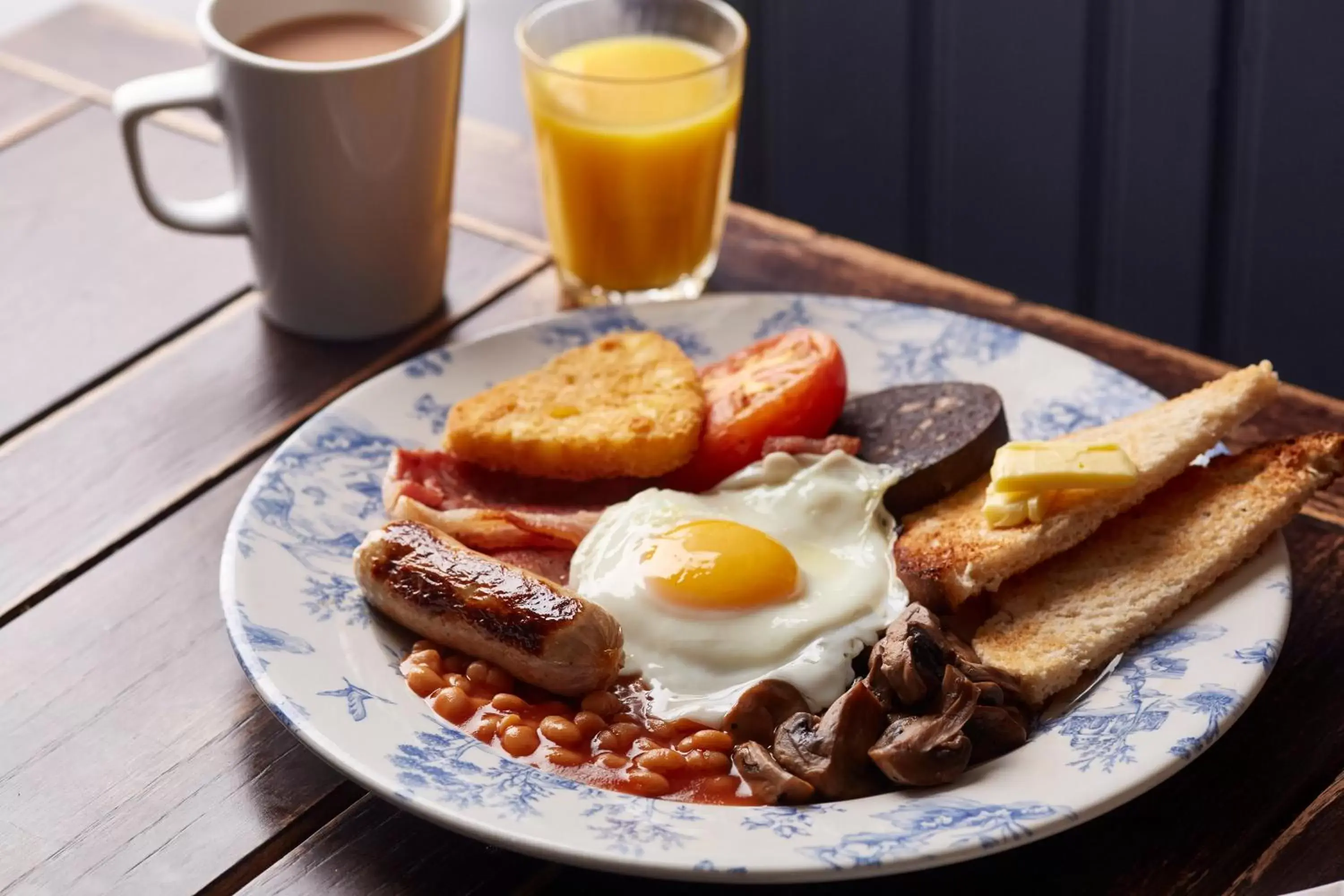 Breakfast in Castle Inn by Greene King Inns