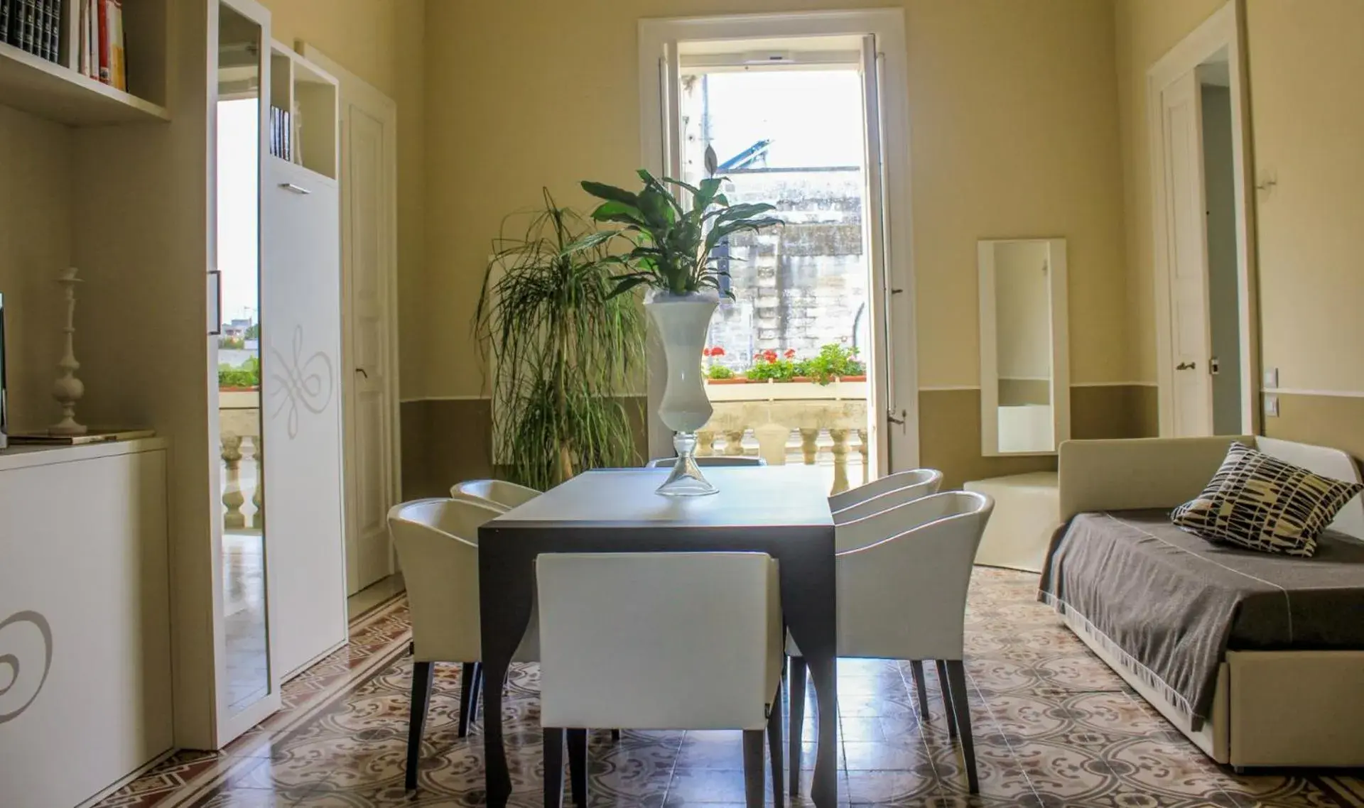 Living room, Dining Area in Hotel Belami