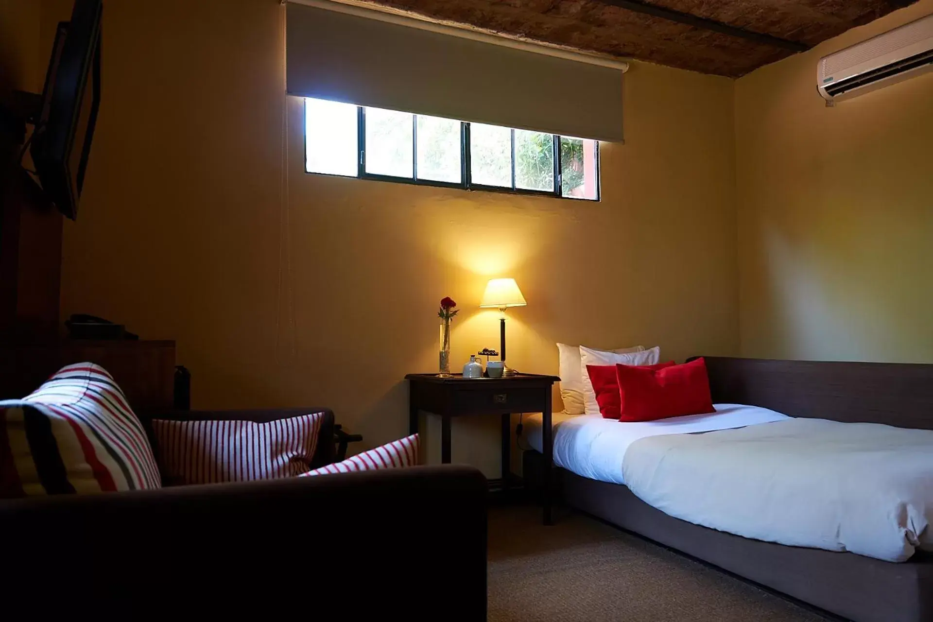 Photo of the whole room, Bed in BE Jardin Escondido By Coppola