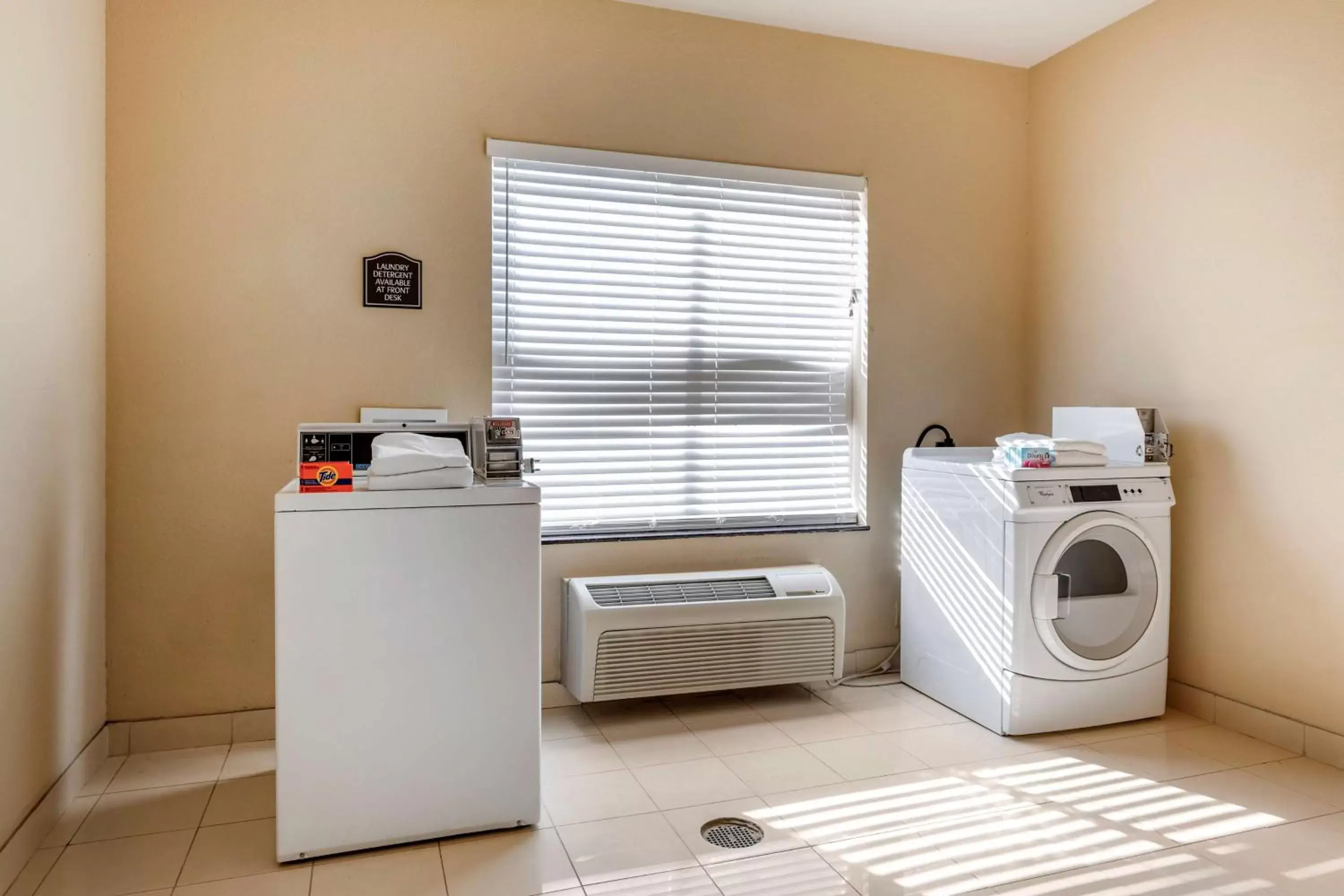 laundry, Kitchen/Kitchenette in Best Western Plus DFW Airport West Euless